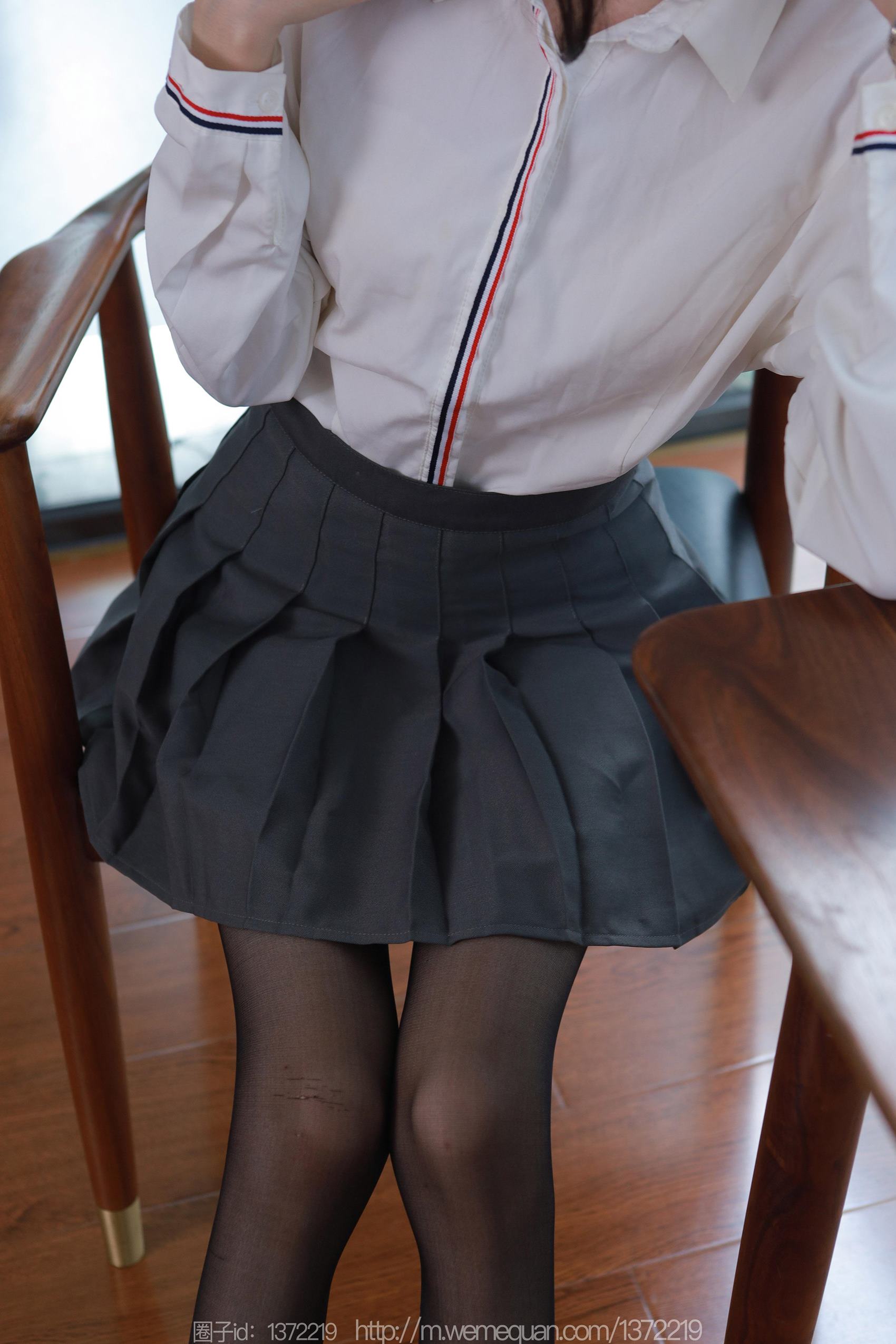 图片[70]-[IESS异思趣向] 2023.09.18 丝享家1536：团团《长腿百褶裙》[82P] – 速更版-美库