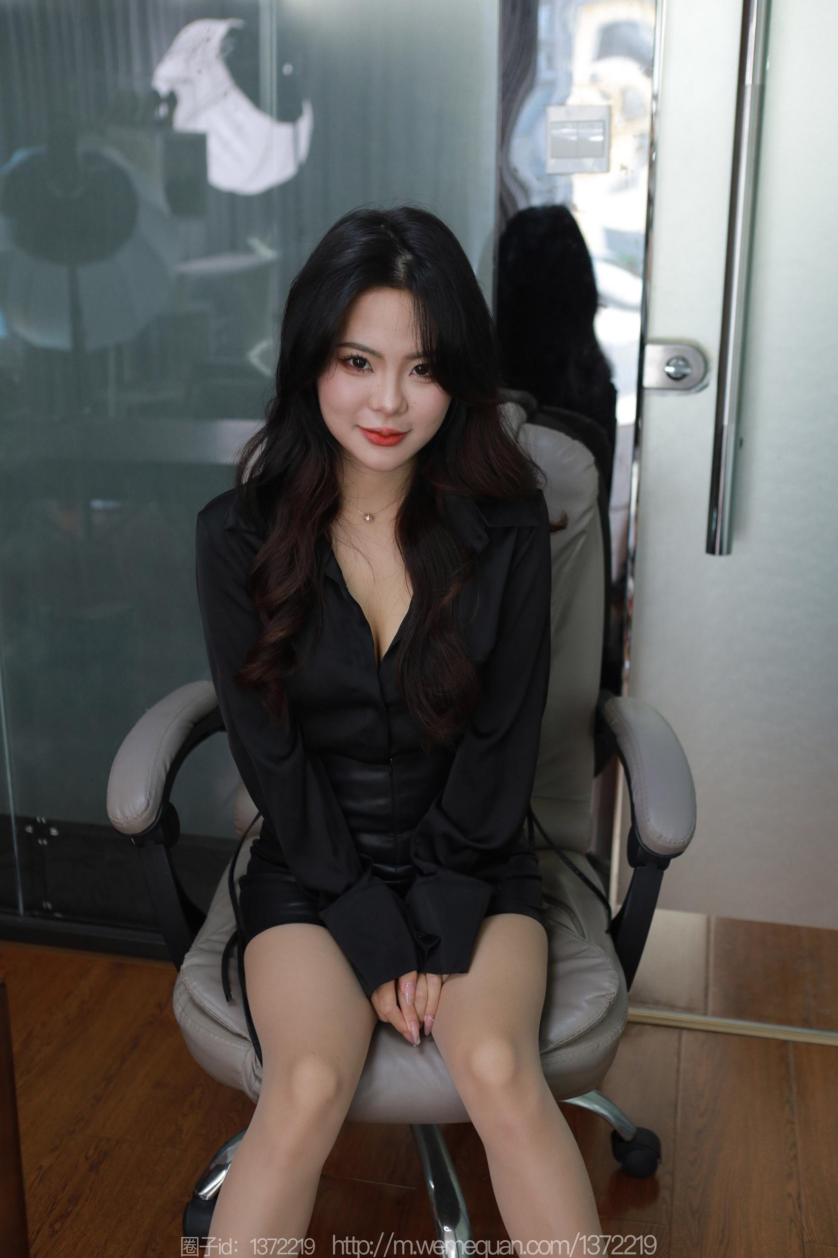 图片[85]-[IESS异思趣向] 2023.09.21 丝享家1539：兔兔《桌上的办公》[86P] – 速更版-美库