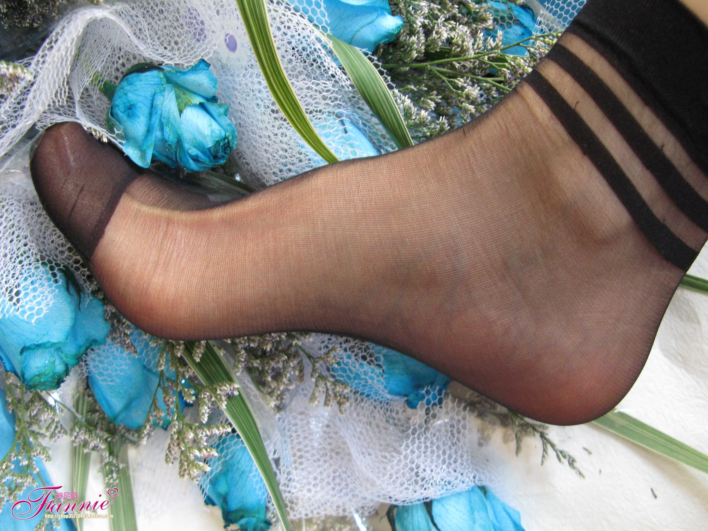 图片[30]-Fannie芬妮每足园 No.244 蓝色魅音 蓝色相思海（黑丝） [80P] – 速更版-美库