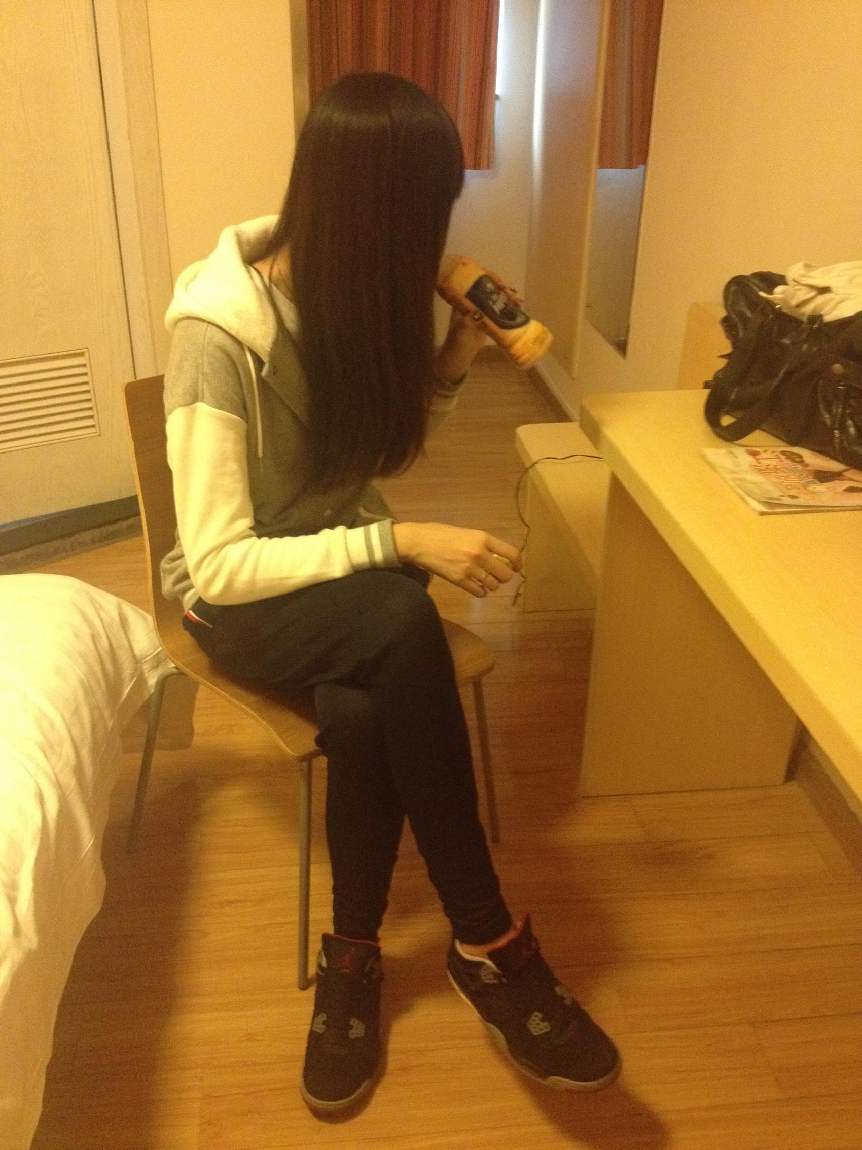 图片[18]-students学生美腿每足 049 珊珊Ⅲ 脚图（ShanShan学妹运动鞋）（绝版珍藏） [60P] – 速更版-美库