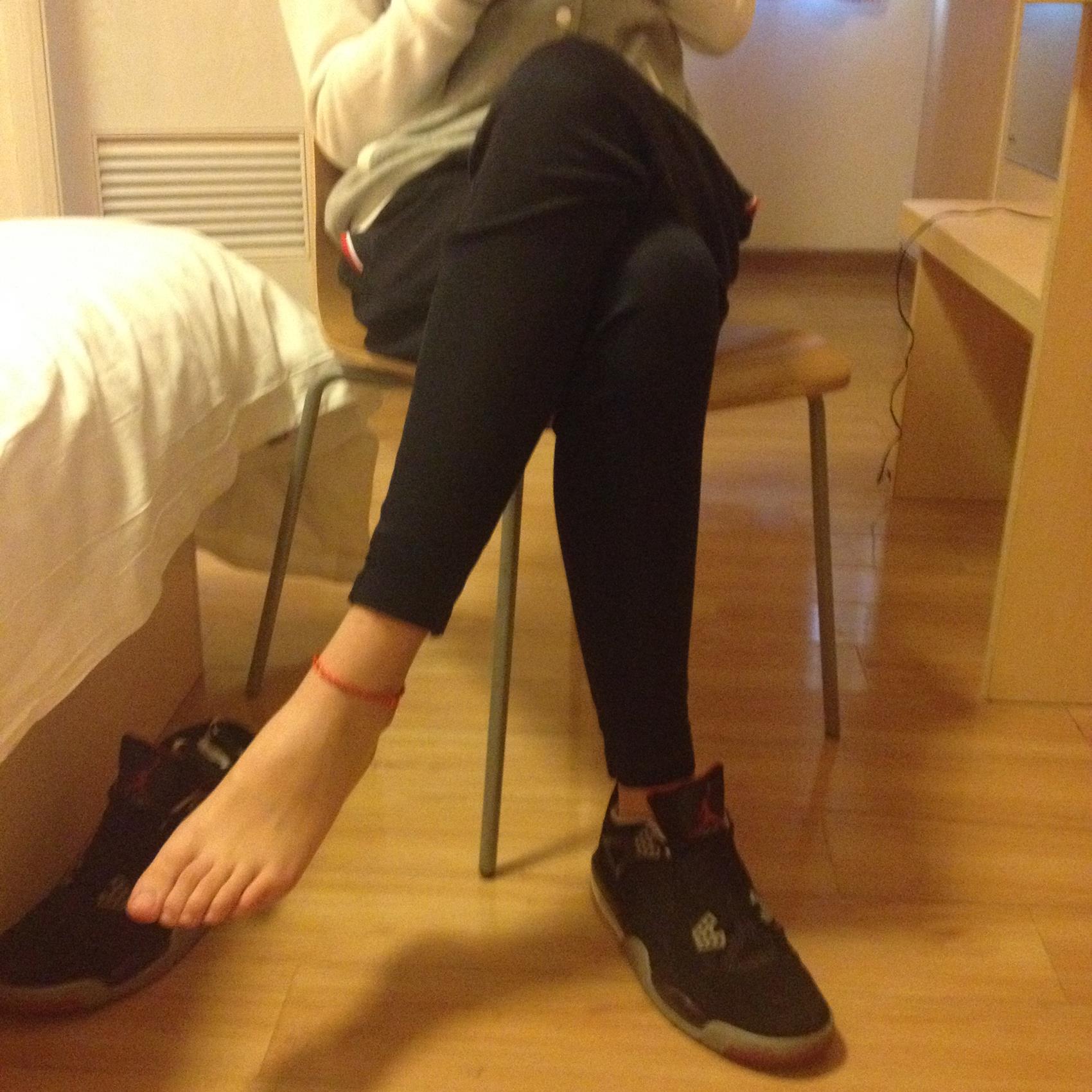 图片[31]-students学生美腿每足 049 珊珊Ⅲ 脚图（ShanShan学妹运动鞋）（绝版珍藏） [60P] – 速更版-美库