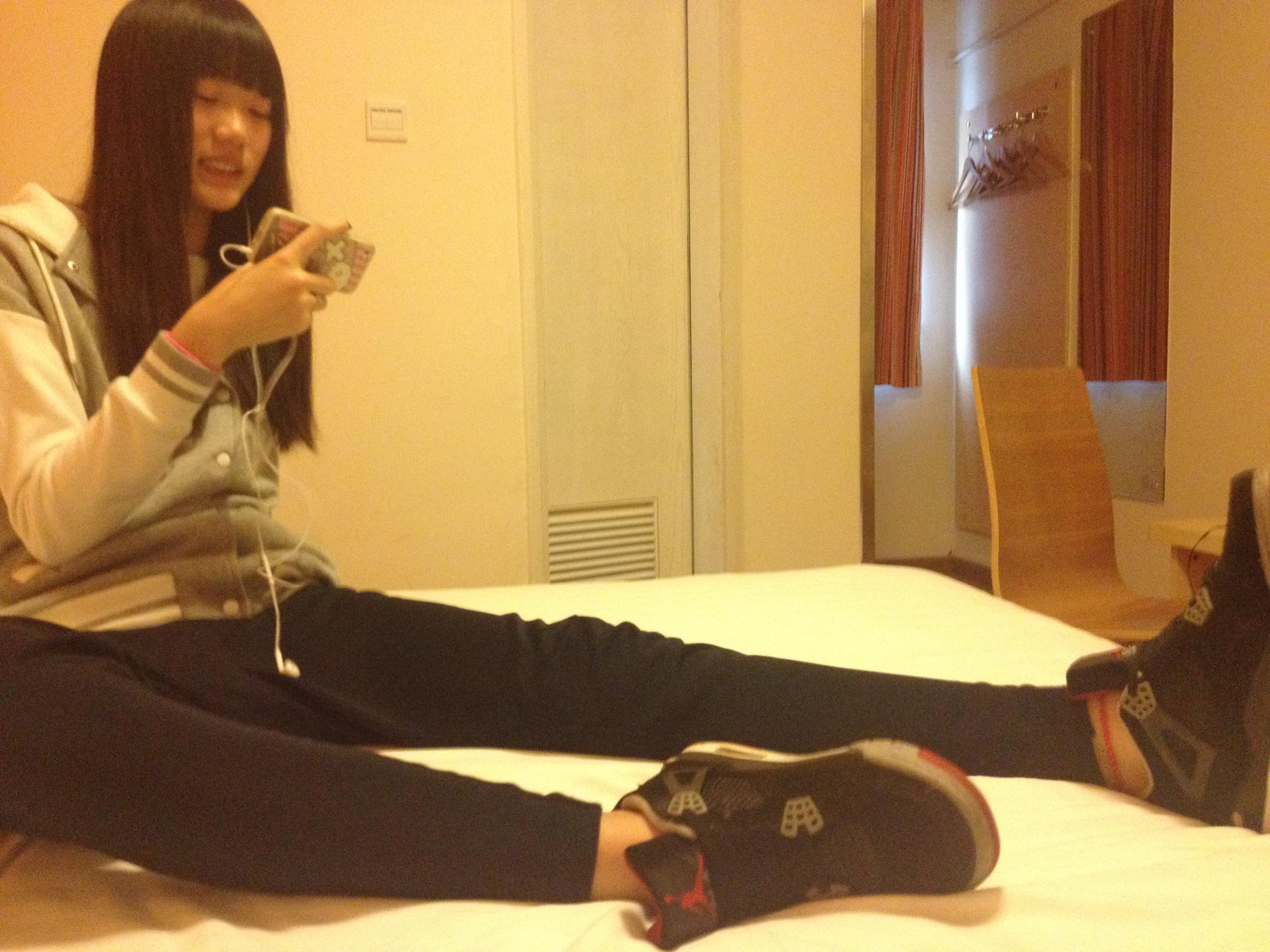 图片[50]-students学生美腿每足 049 珊珊Ⅲ 脚图（ShanShan学妹运动鞋）（绝版珍藏） [60P] – 速更版-美库