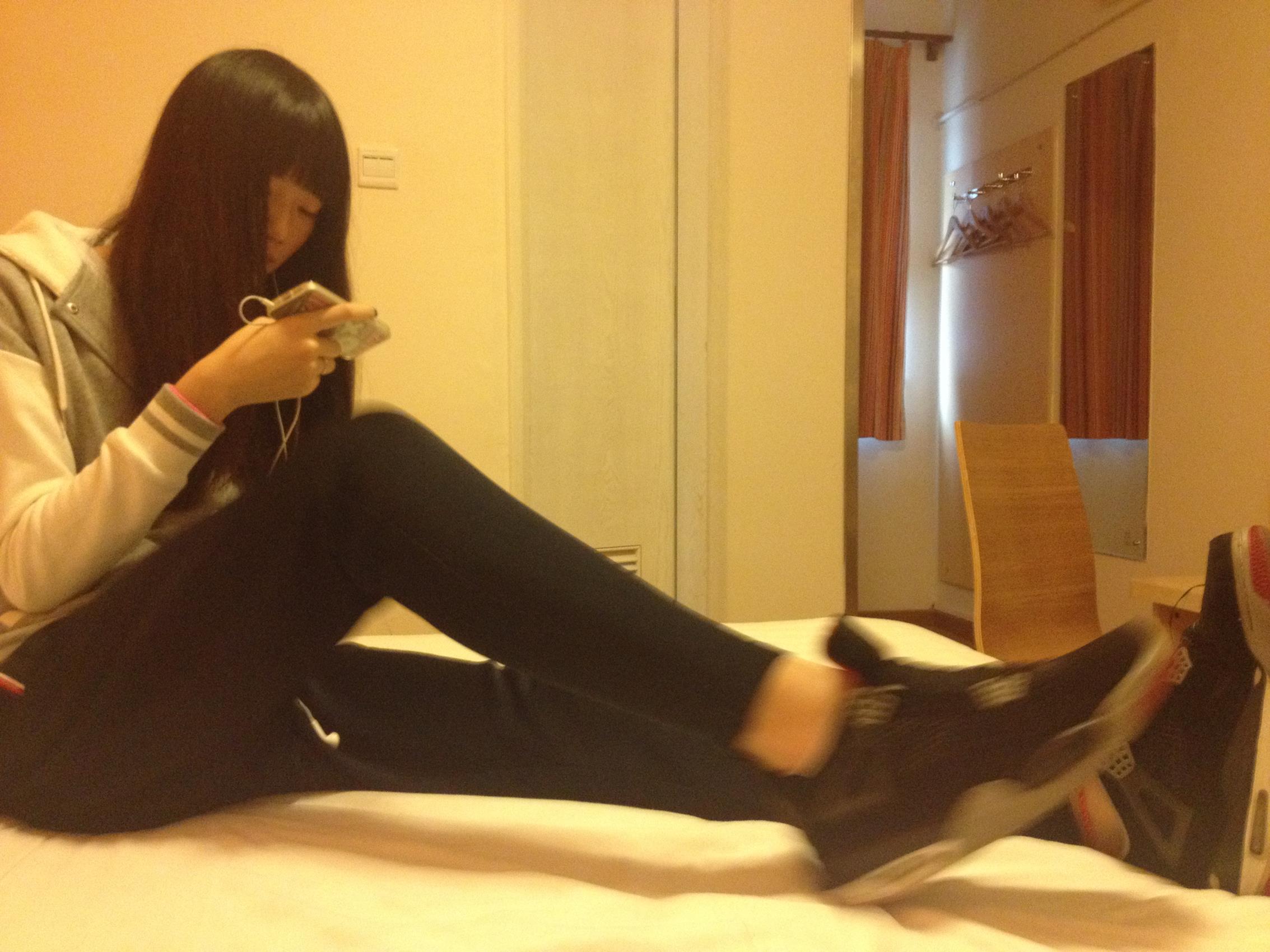 图片[51]-students学生美腿每足 049 珊珊Ⅲ 脚图（ShanShan学妹运动鞋）（绝版珍藏） [60P] – 速更版-美库