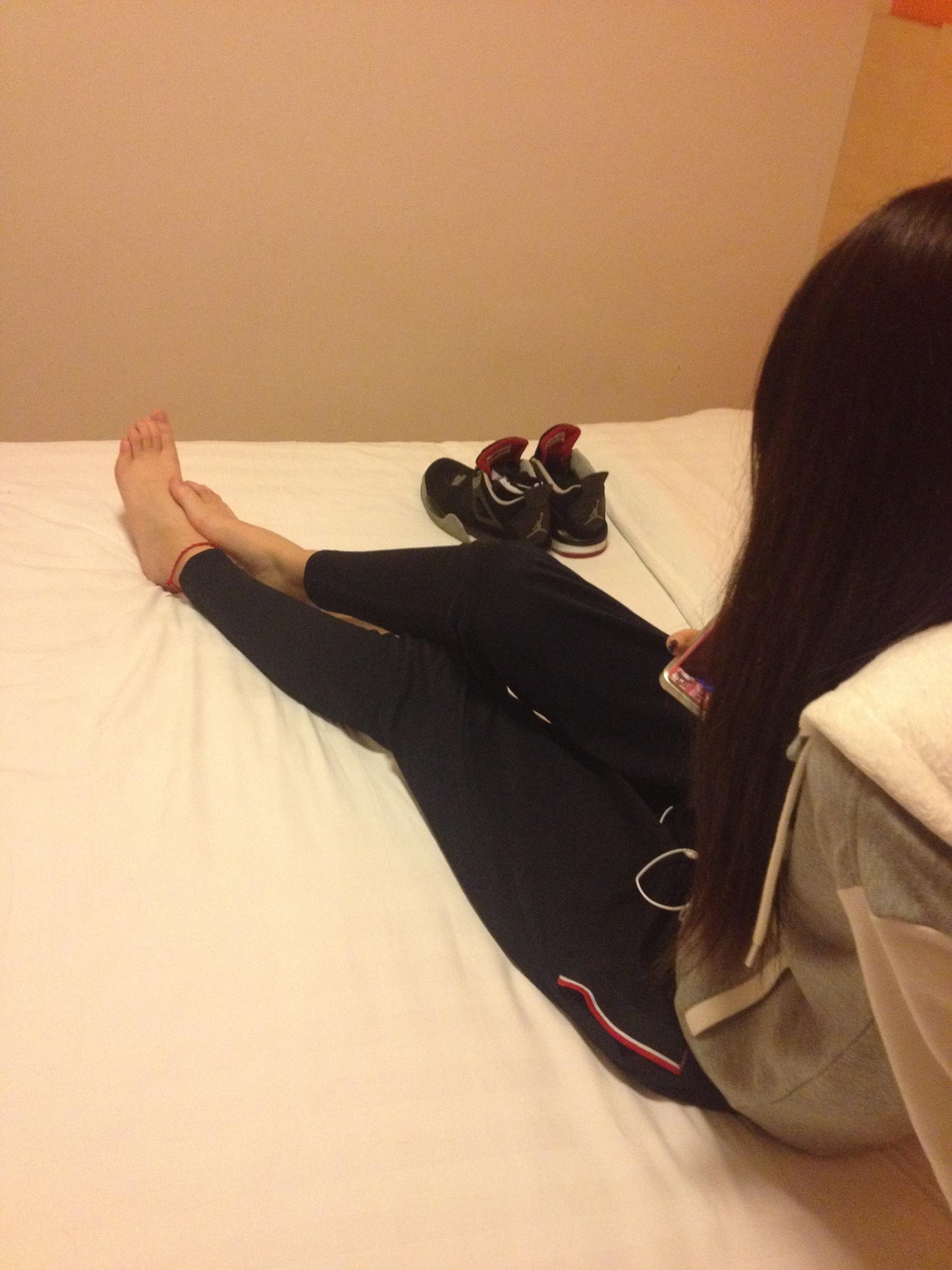 图片[72]-students学生美腿每足 049 珊珊Ⅲ 脚图（ShanShan学妹运动鞋）（绝版珍藏） [60P] – 速更版-美库