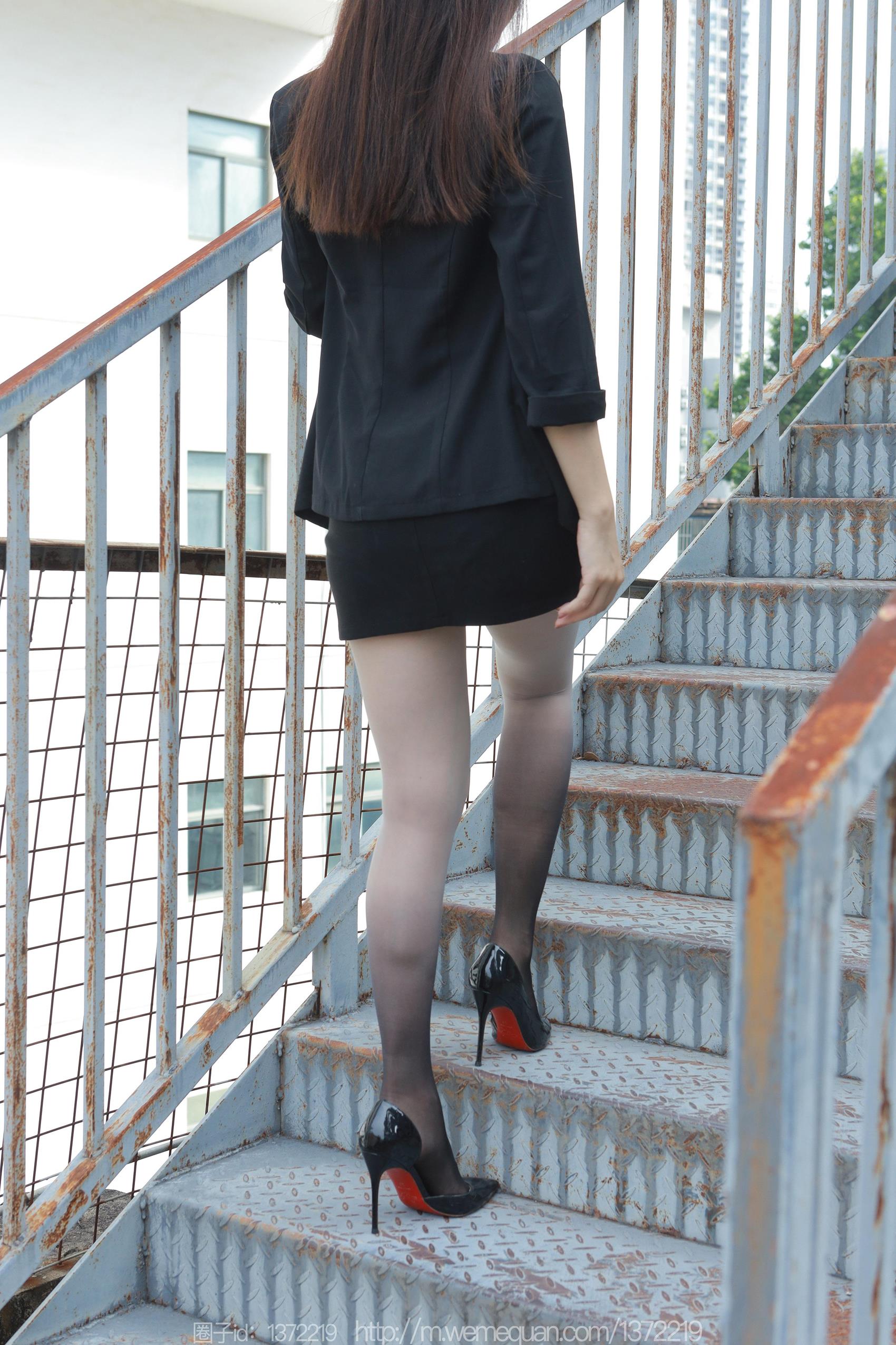 图片[49]-[IESS异思趣向] 2023.09.28 丝享家1545：小婕《黑白灰渐变》[84P] – 速更版-美库