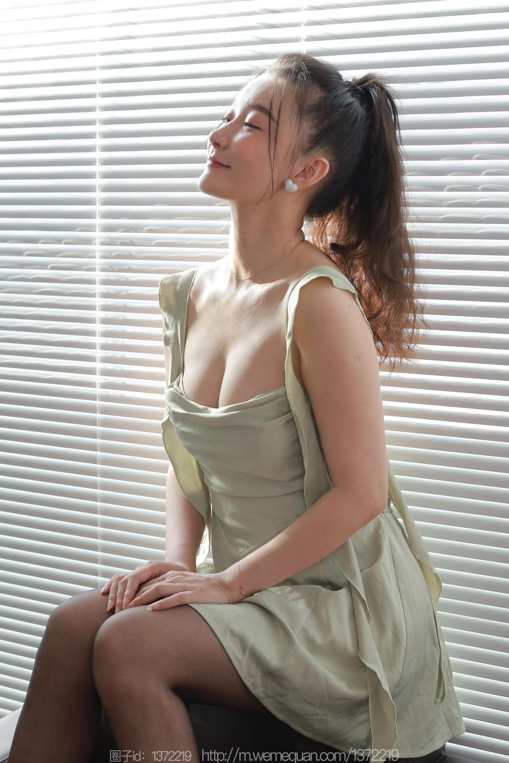 图片[39]-[IESS异思趣向] 2023.10.03 丝享家1549：秋秋《深邃的沟壑》[85P] – 速更版-美库