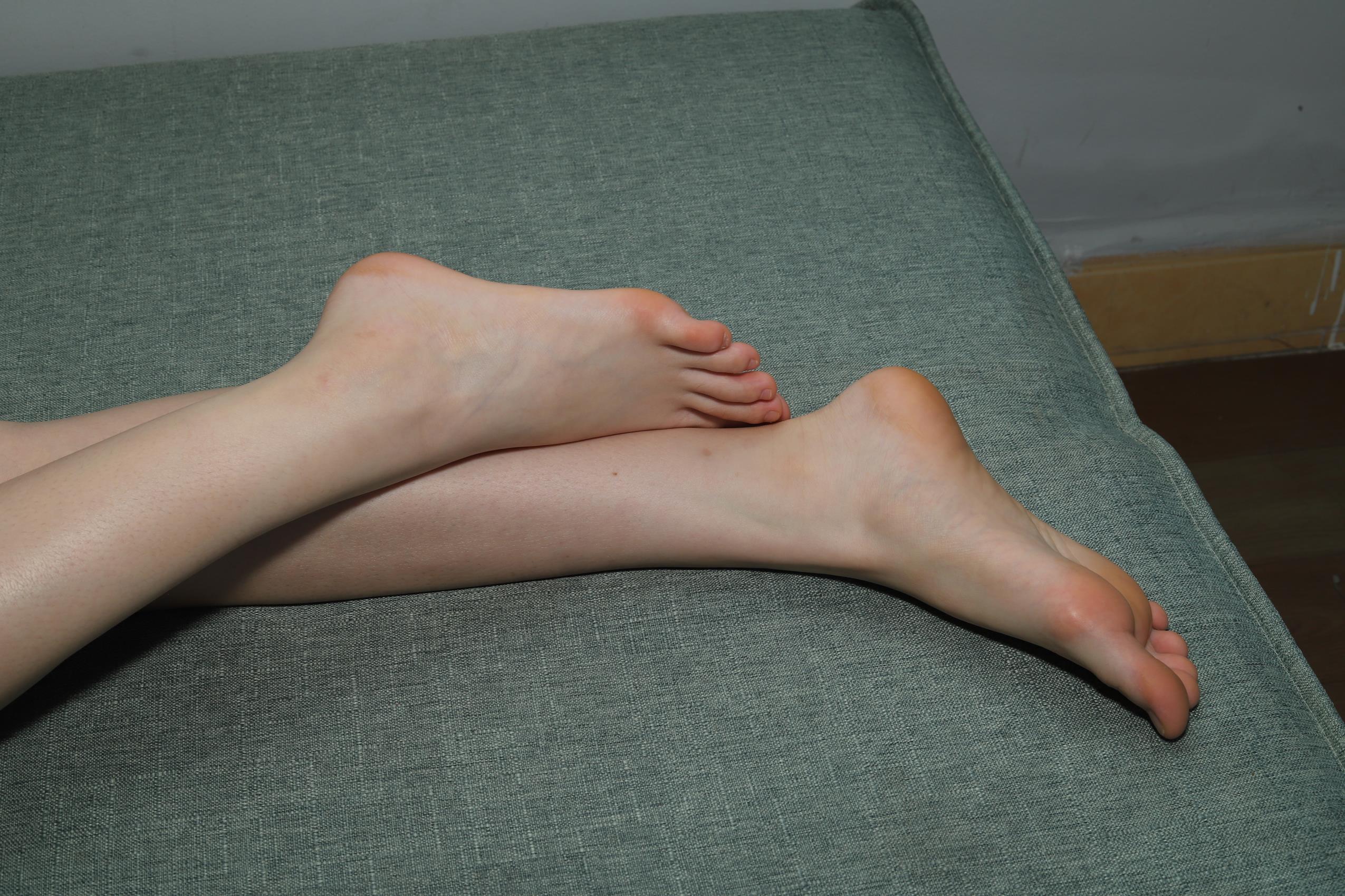 图片[55]-Pary摄影 NO.064 珊珊实习期再次展示39码修长大白脚[150P] – 速更版-美库