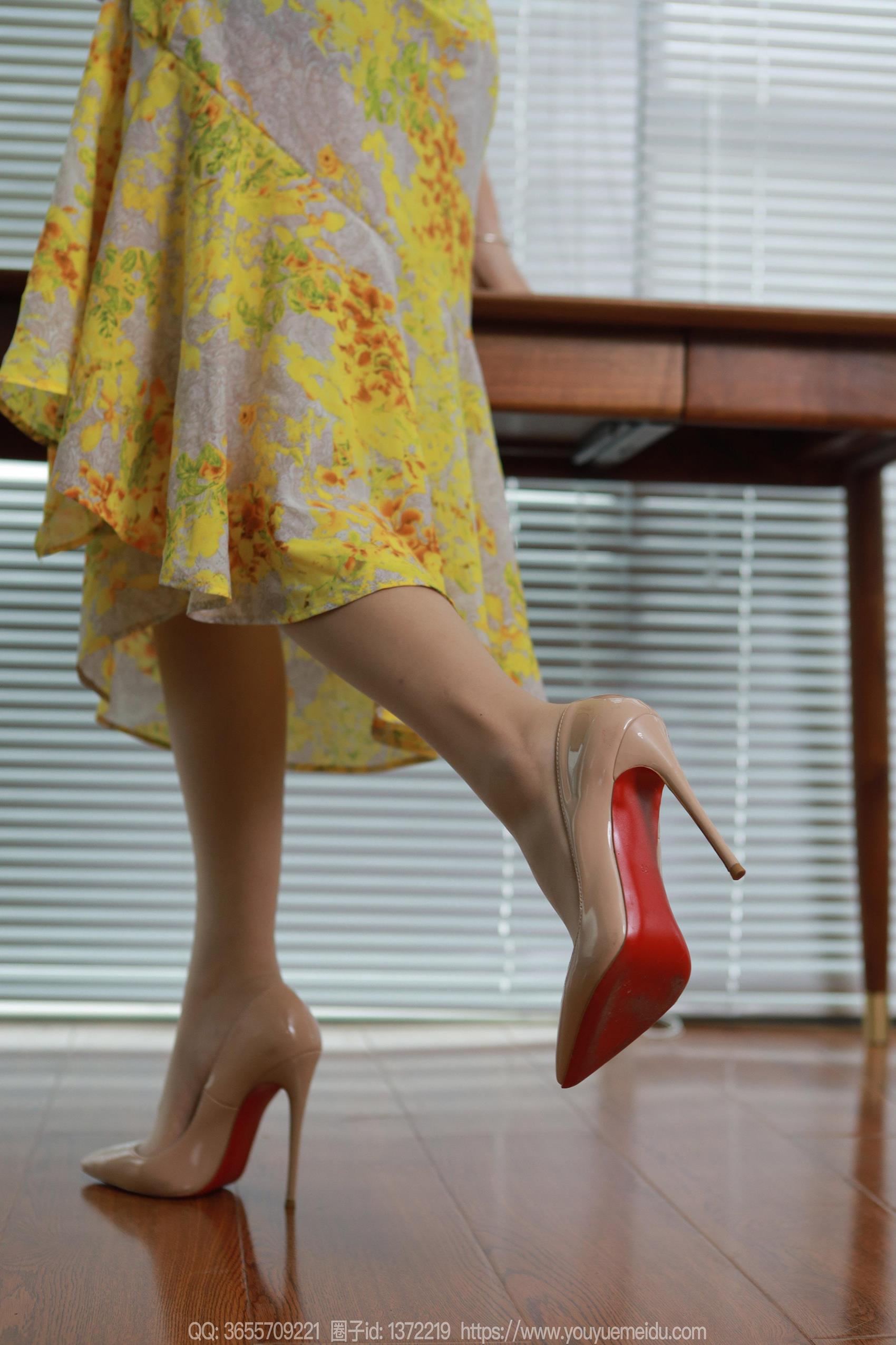 图片[36]-[IESS异思趣向] 2023.10.10 丝享家1555：小宝《黄色战袍》[82P] – 速更版-美库