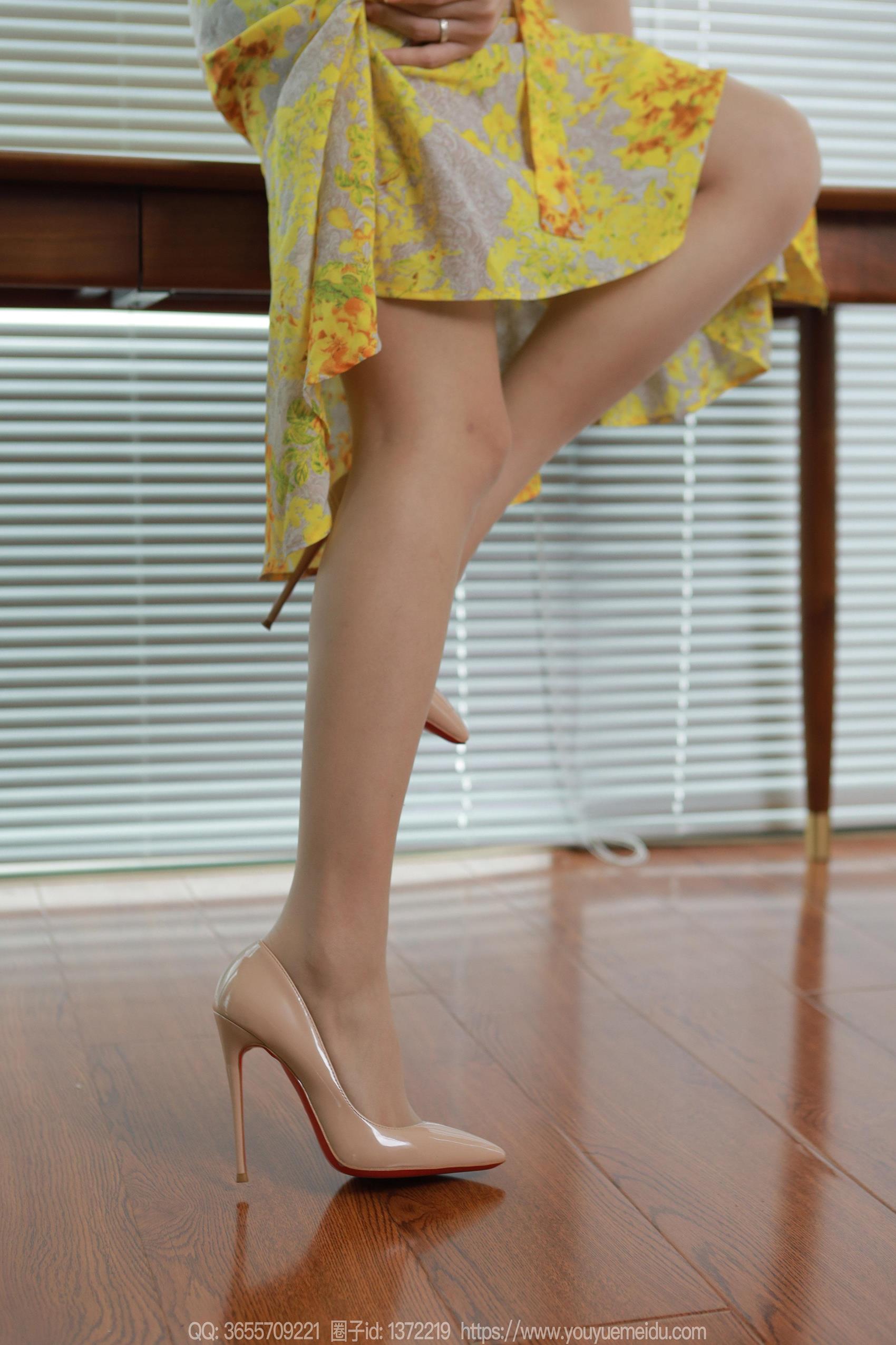 图片[48]-[IESS异思趣向] 2023.10.10 丝享家1555：小宝《黄色战袍》[82P] – 速更版-美库