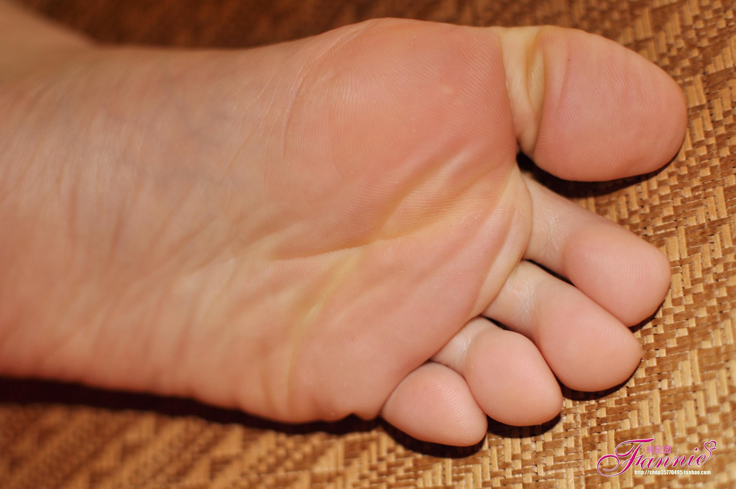 图片[37]-Fannie芬妮每足园 No.269 裸足底特写-1 [50P] – 速更版-美库