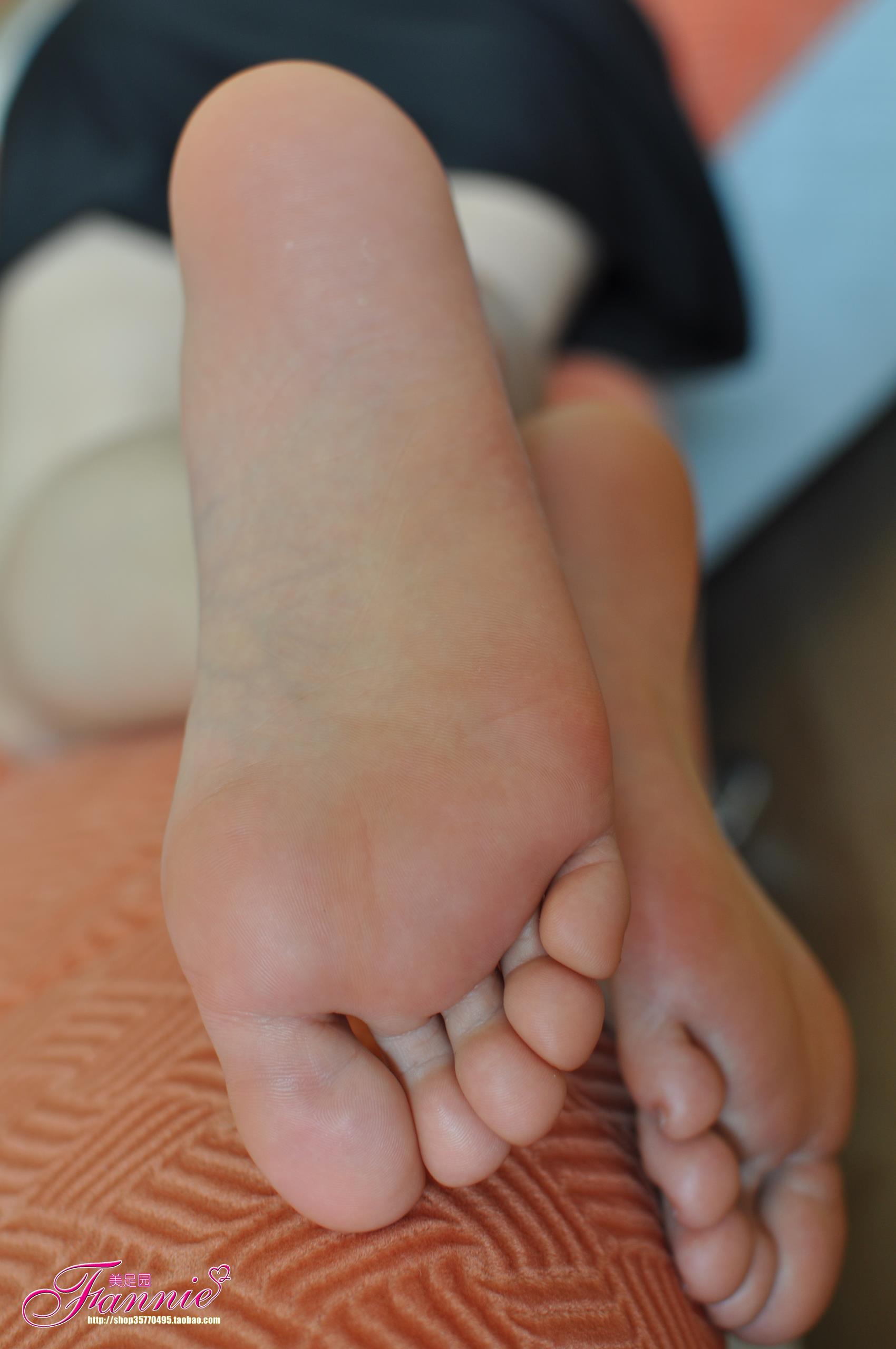 图片[26]-Fannie芬妮每足园 No.272 裸足底特写-4 [48P] – 速更版-美库