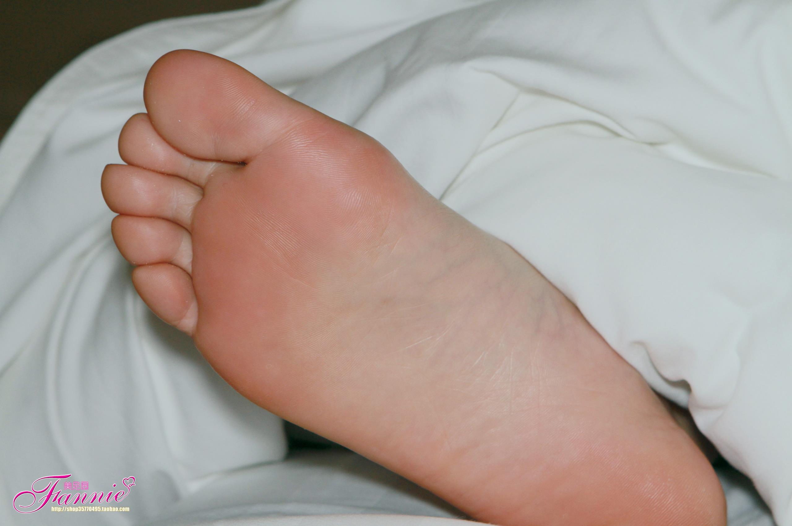 图片[37]-Fannie芬妮每足园 No.272 裸足底特写-4 [48P] – 速更版-美库