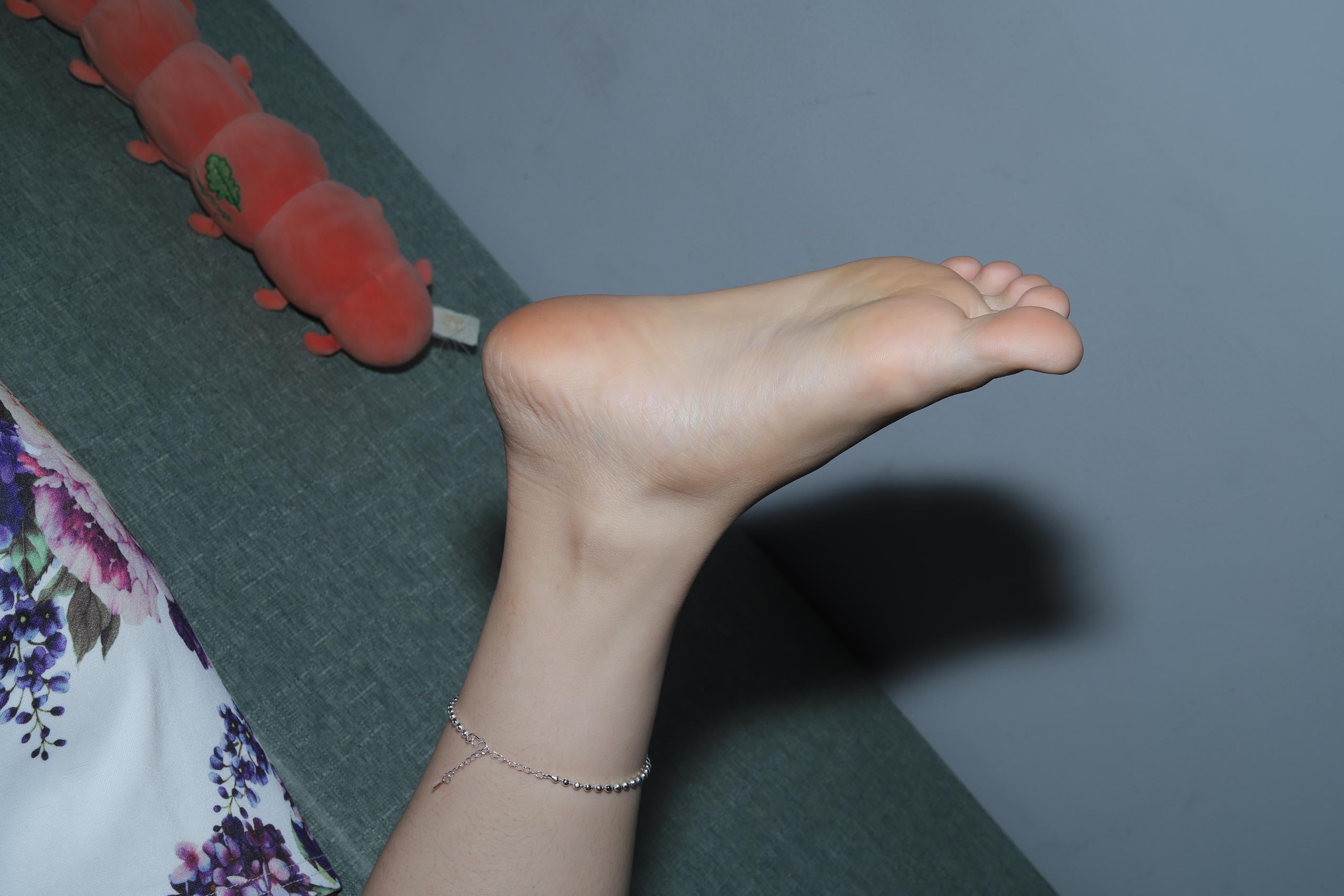 图片[61]-Pary摄影 NO.067 身材高挑的新模小吴展示38码大美脚[80P] – 速更版-美库