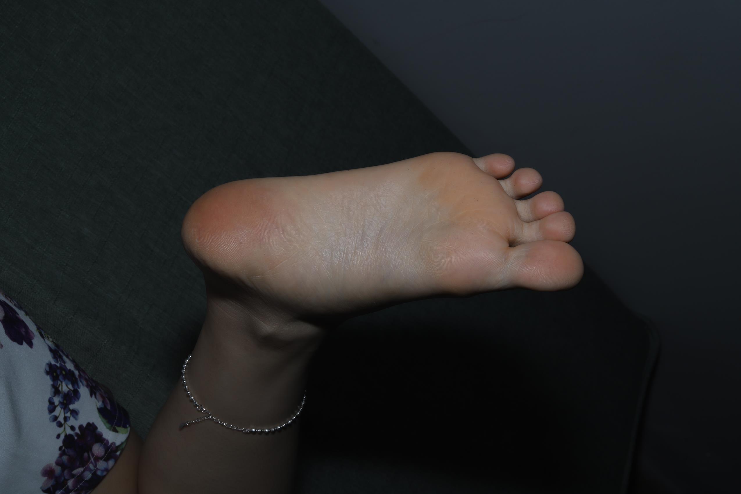 图片[62]-Pary摄影 NO.067 身材高挑的新模小吴展示38码大美脚[80P] – 速更版-美库