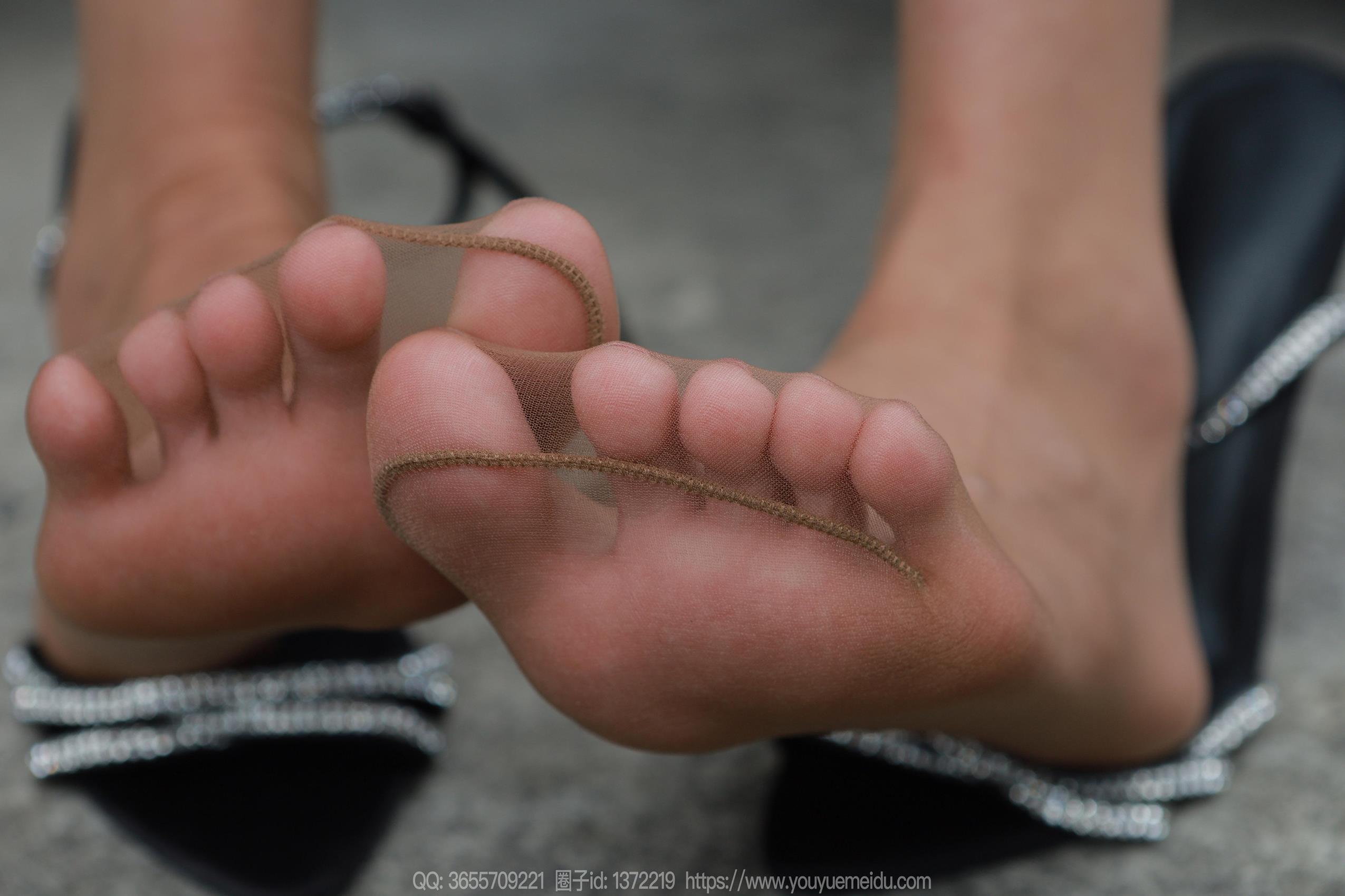 图片[72]-[IESS异思趣向] 2023.10.15 丝享家1559：团团《风吹裙子》[83P] – 速更版-美库