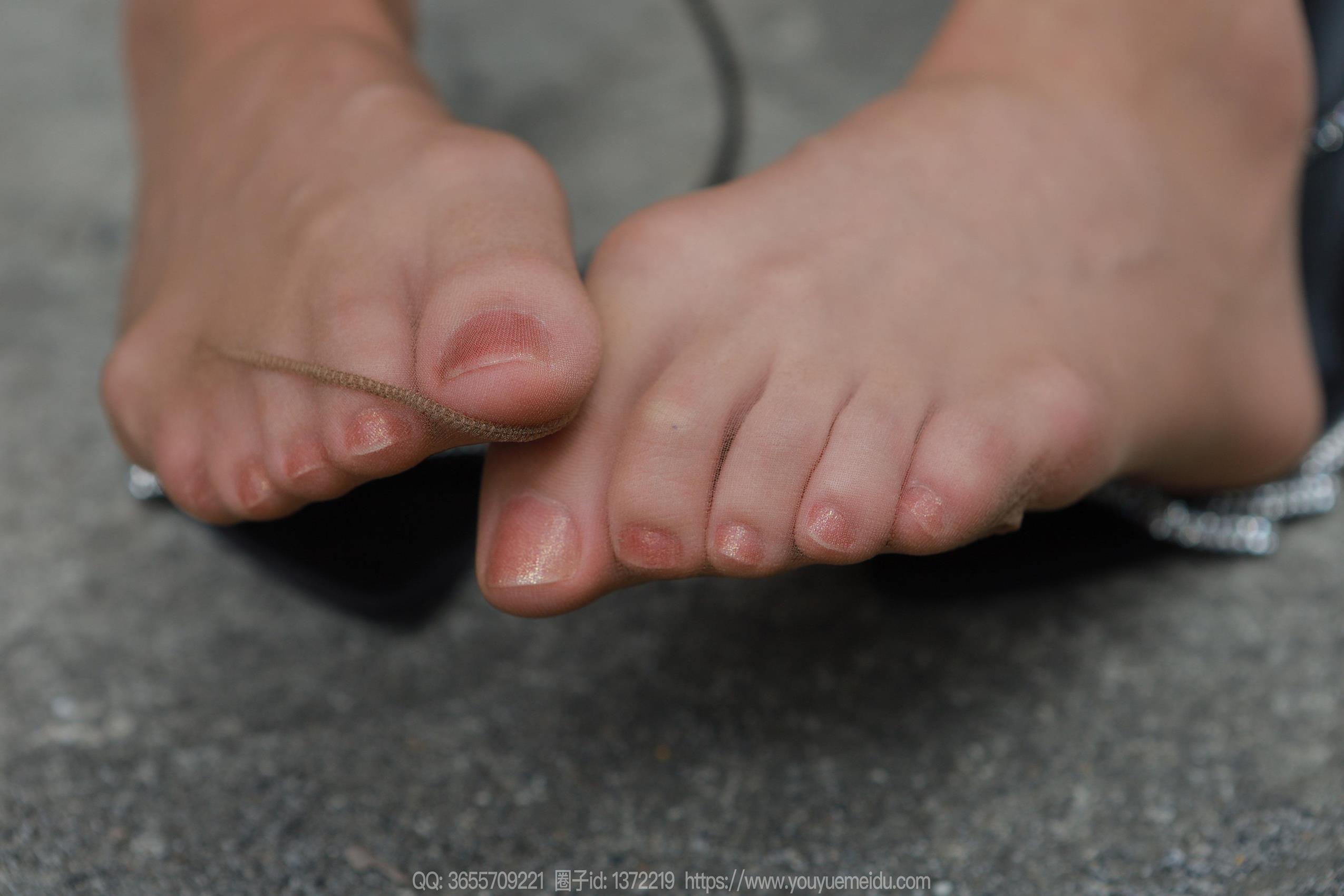 图片[73]-[IESS异思趣向] 2023.10.15 丝享家1559：团团《风吹裙子》[83P] – 速更版-美库