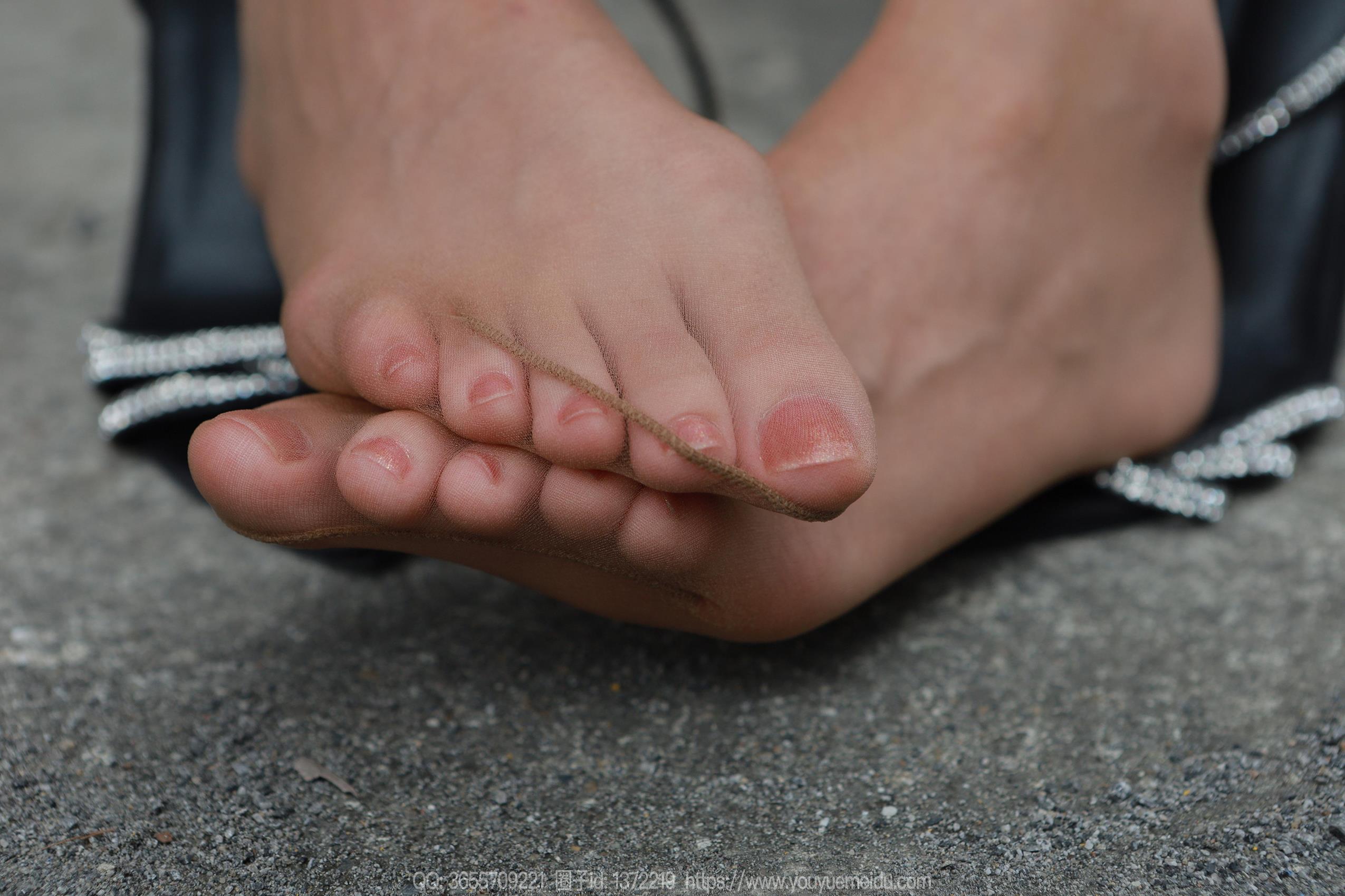 图片[74]-[IESS异思趣向] 2023.10.15 丝享家1559：团团《风吹裙子》[83P] – 速更版-美库