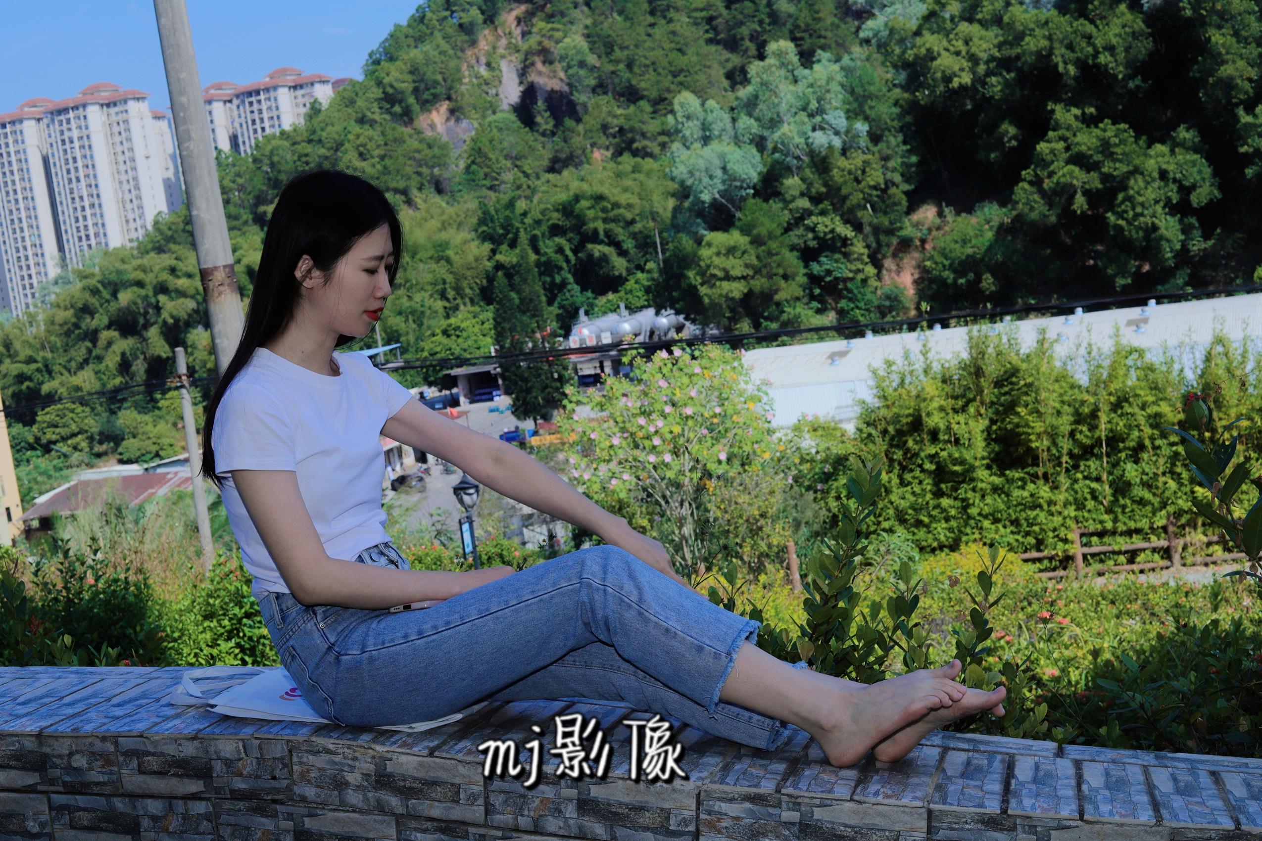 图片[79]-Pary摄影 NO.068 极品美女小芳公园脱掉鞋袜展示极品美脚[86P] – 速更版-美库