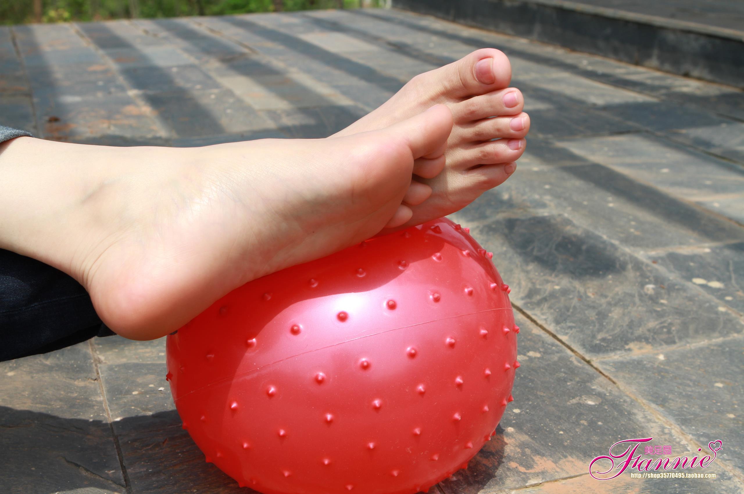 图片[12]-Fannie芬妮每足园 No.276 裸足高跟黑丝特辑 [120P] – 速更版-美库