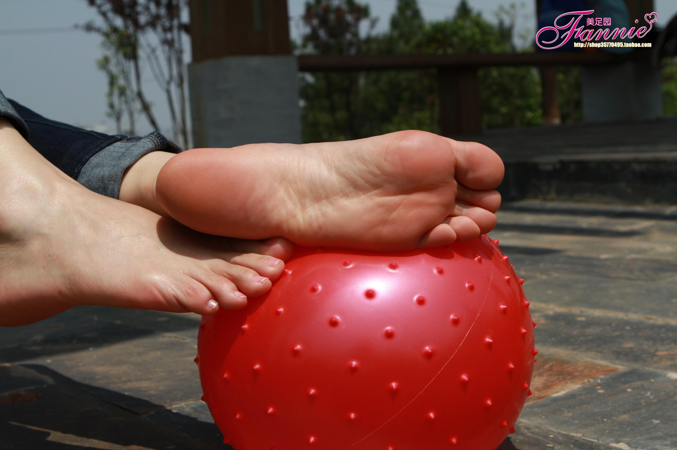 图片[31]-Fannie芬妮每足园 No.276 裸足高跟黑丝特辑 [120P] – 速更版-美库