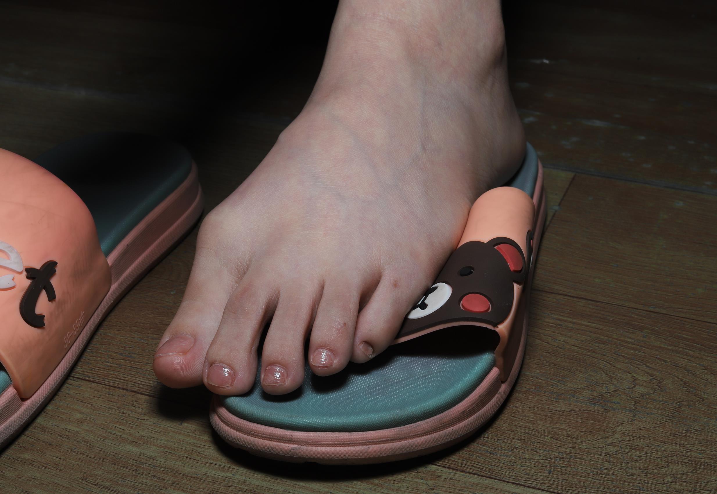 图片[23]-Pary摄影 NO.070 小芳车上加室内展示极品美脚[99P] – 速更版-美库