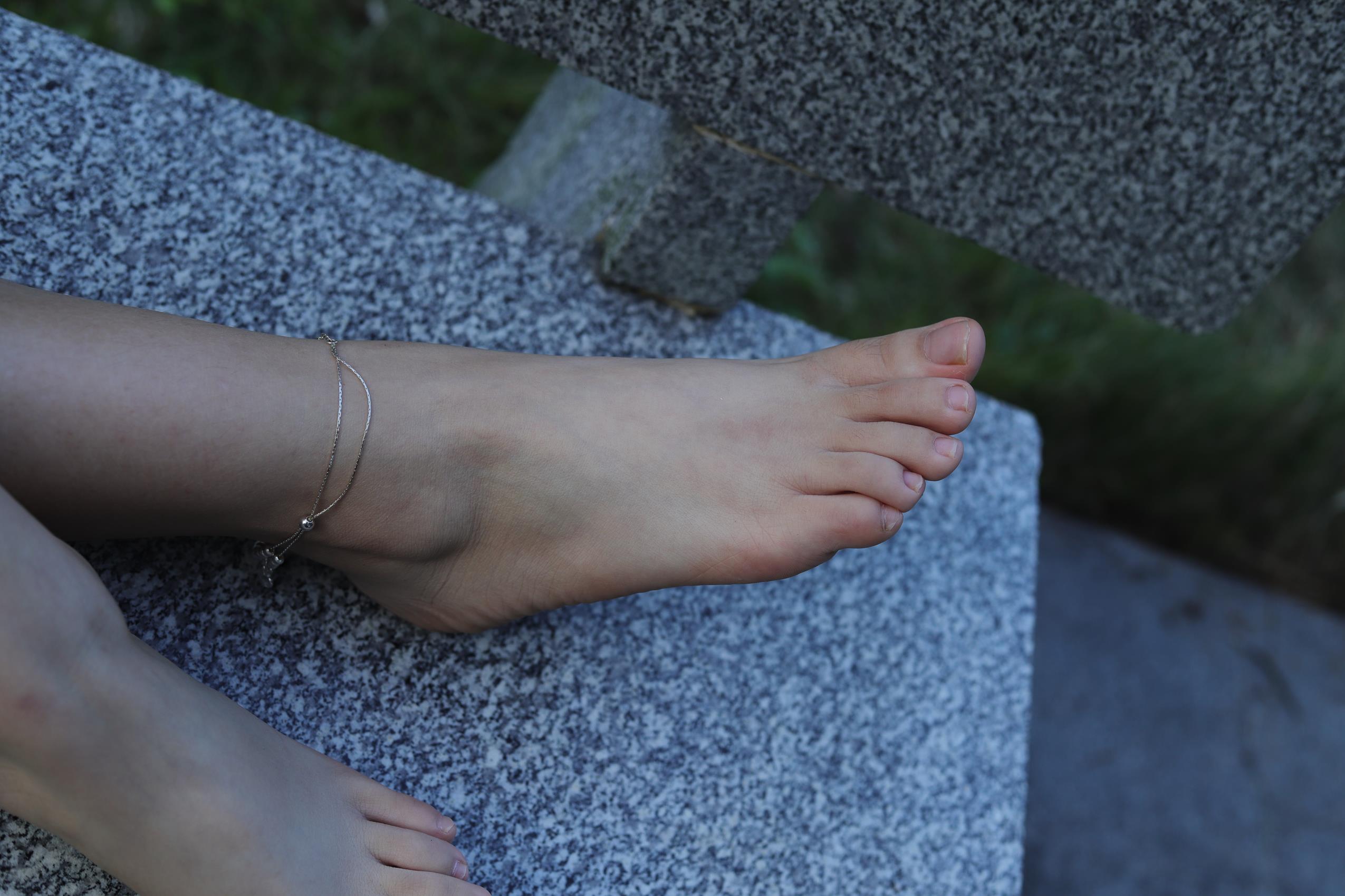 图片[48]-Pary摄影 NO.071 美女小敏公园展示38码超白嫩美脚[115P] – 速更版-美库