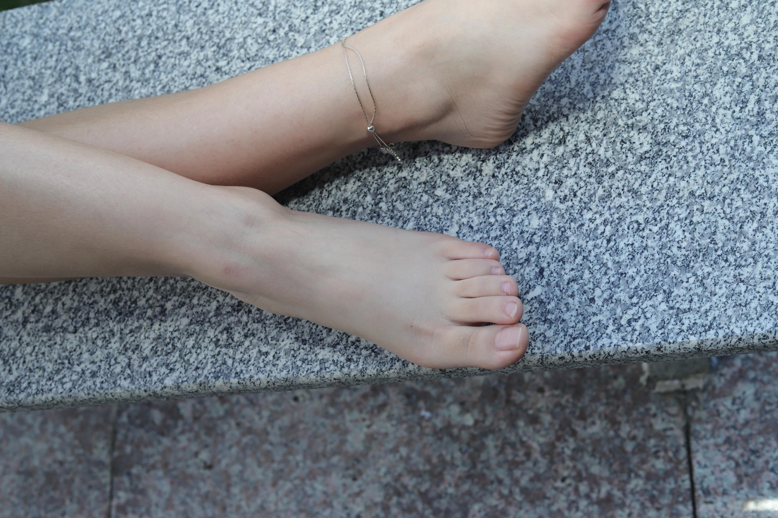 图片[51]-Pary摄影 NO.071 美女小敏公园展示38码超白嫩美脚[115P] – 速更版-美库