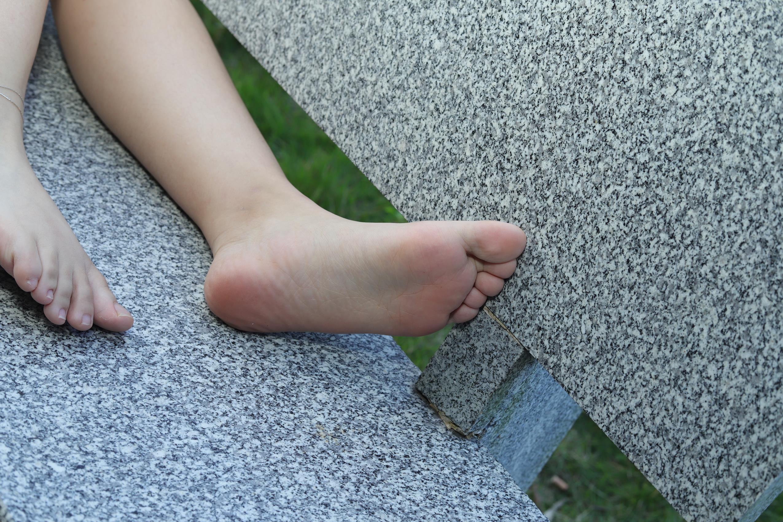 图片[58]-Pary摄影 NO.071 美女小敏公园展示38码超白嫩美脚[115P] – 速更版-美库