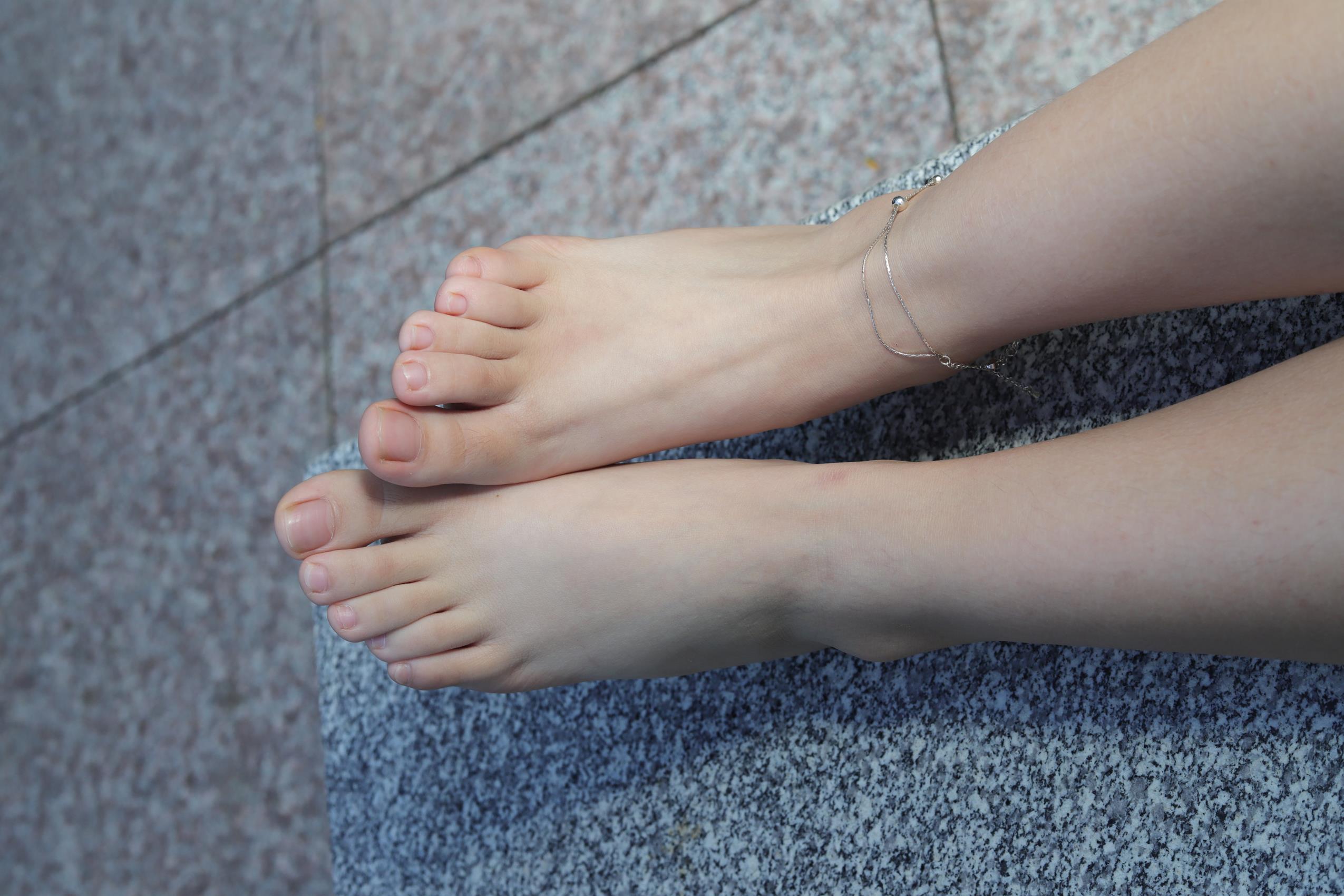 图片[69]-Pary摄影 NO.071 美女小敏公园展示38码超白嫩美脚[115P] – 速更版-美库