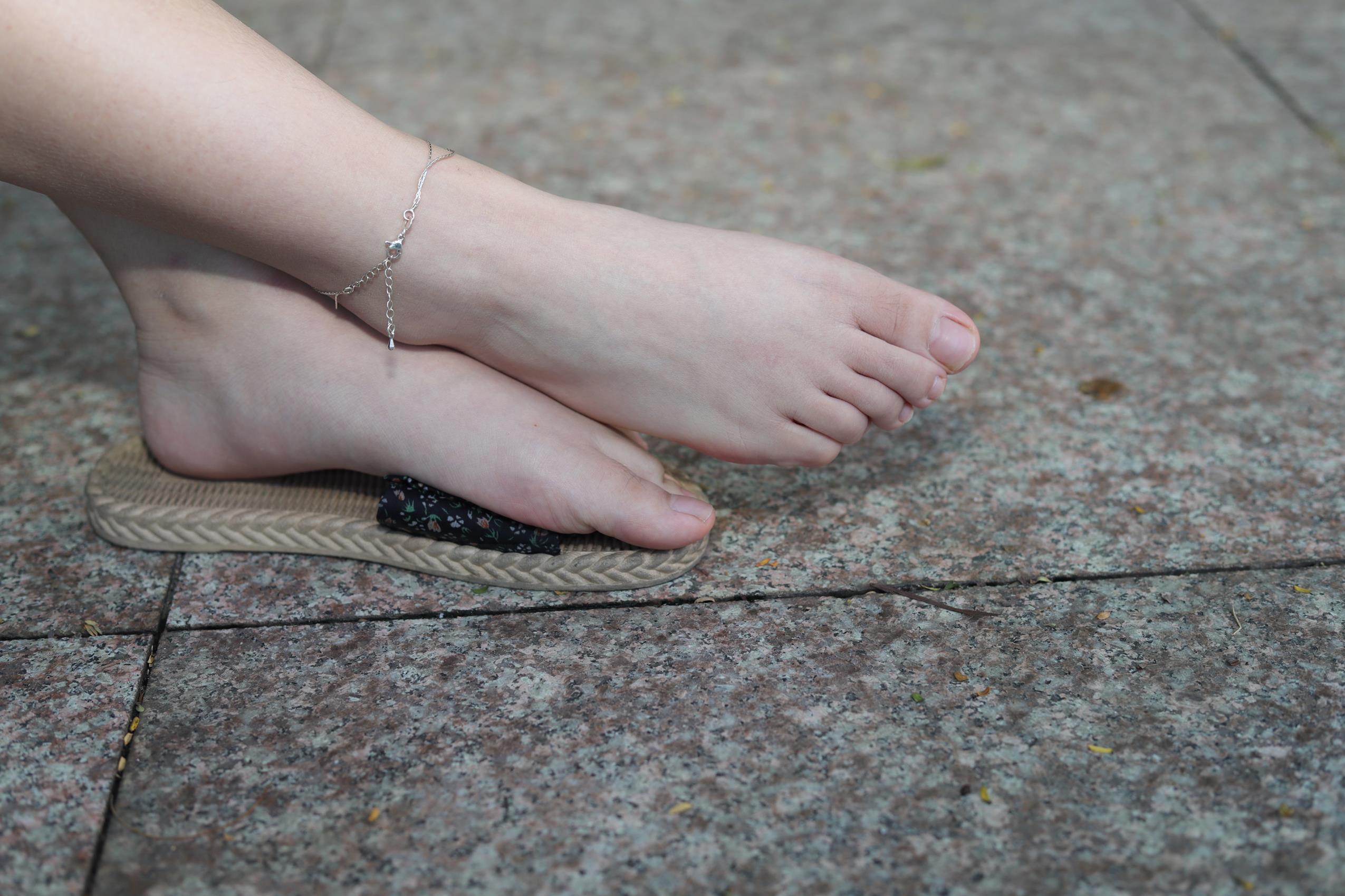 图片[83]-Pary摄影 NO.071 美女小敏公园展示38码超白嫩美脚[115P] – 速更版-美库