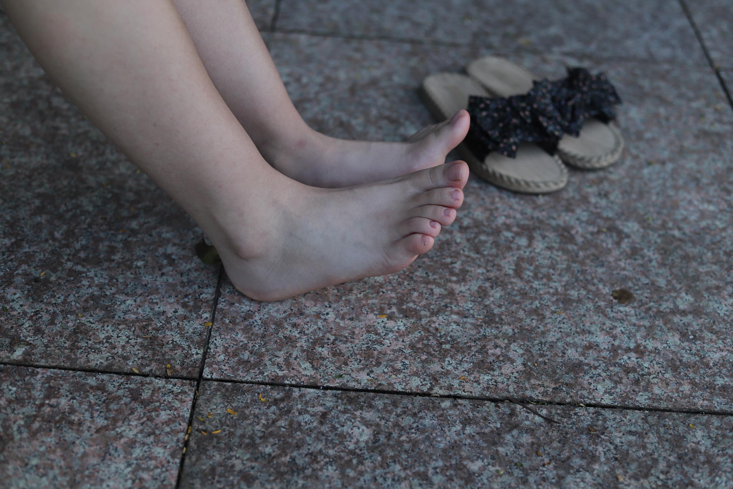 图片[97]-Pary摄影 NO.071 美女小敏公园展示38码超白嫩美脚[115P] – 速更版-美库