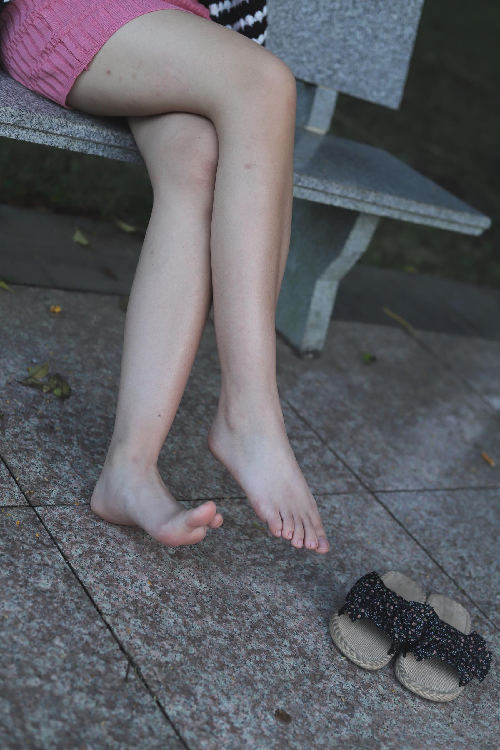 图片[98]-Pary摄影 NO.071 美女小敏公园展示38码超白嫩美脚[115P] – 速更版-美库