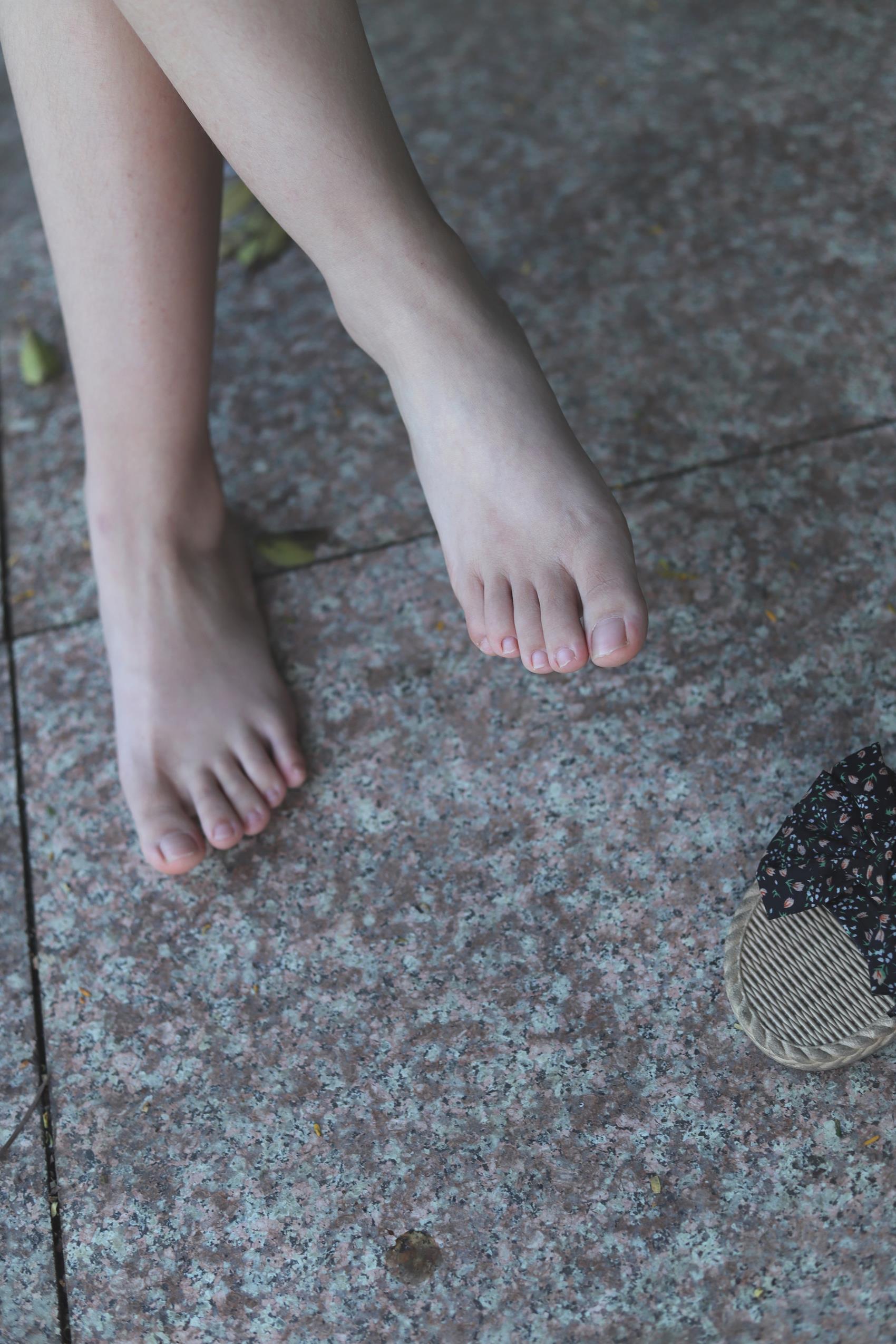 图片[101]-Pary摄影 NO.071 美女小敏公园展示38码超白嫩美脚[115P] – 速更版-美库