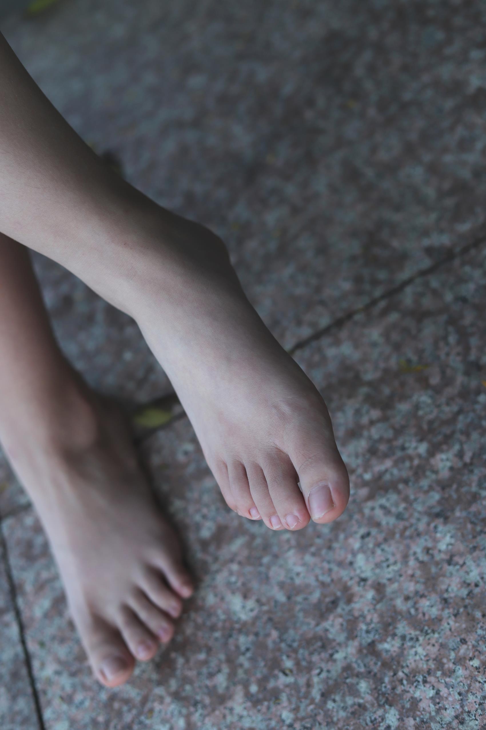 图片[104]-Pary摄影 NO.071 美女小敏公园展示38码超白嫩美脚[115P] – 速更版-美库