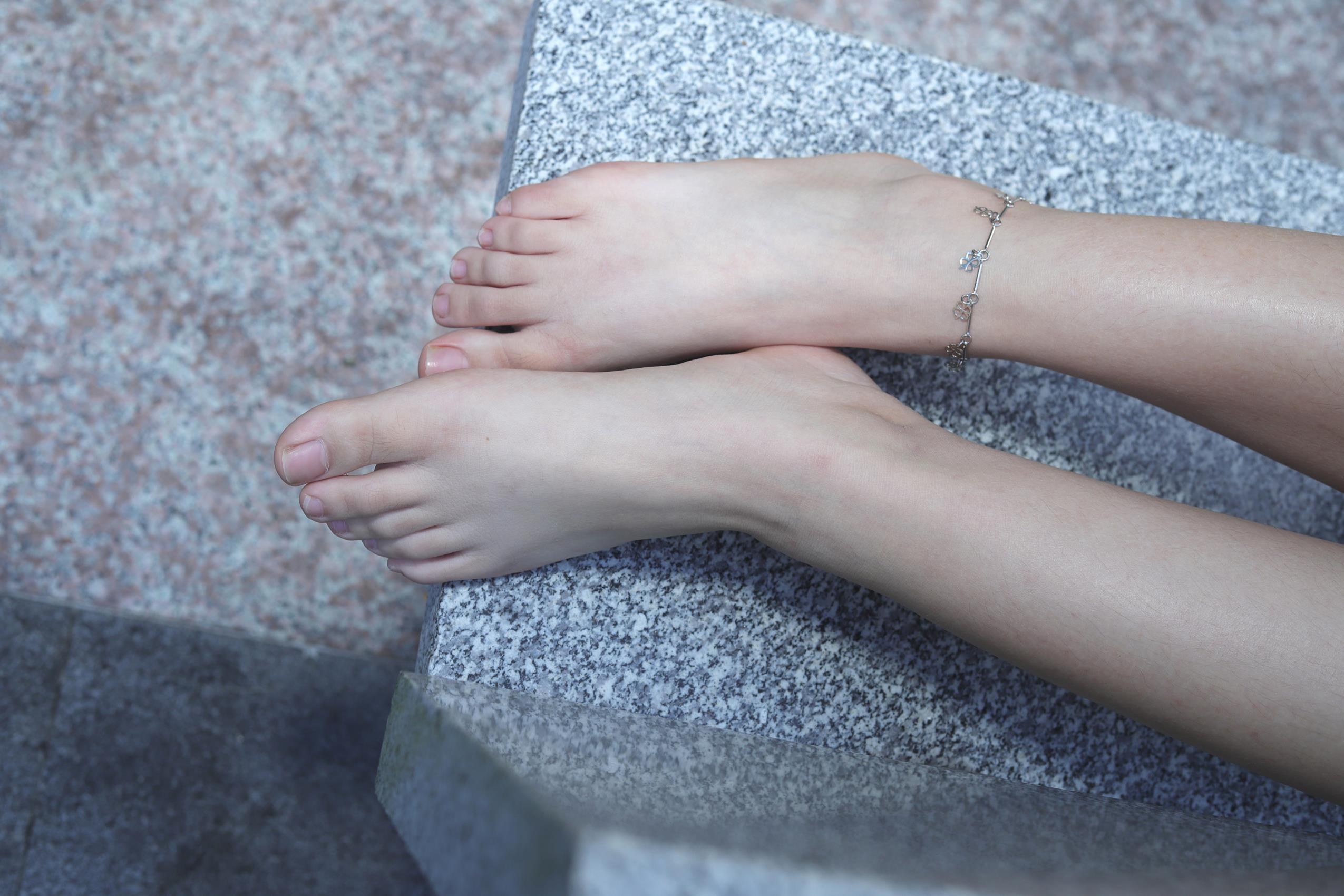 图片[115]-Pary摄影 NO.071 美女小敏公园展示38码超白嫩美脚[115P] – 速更版-美库