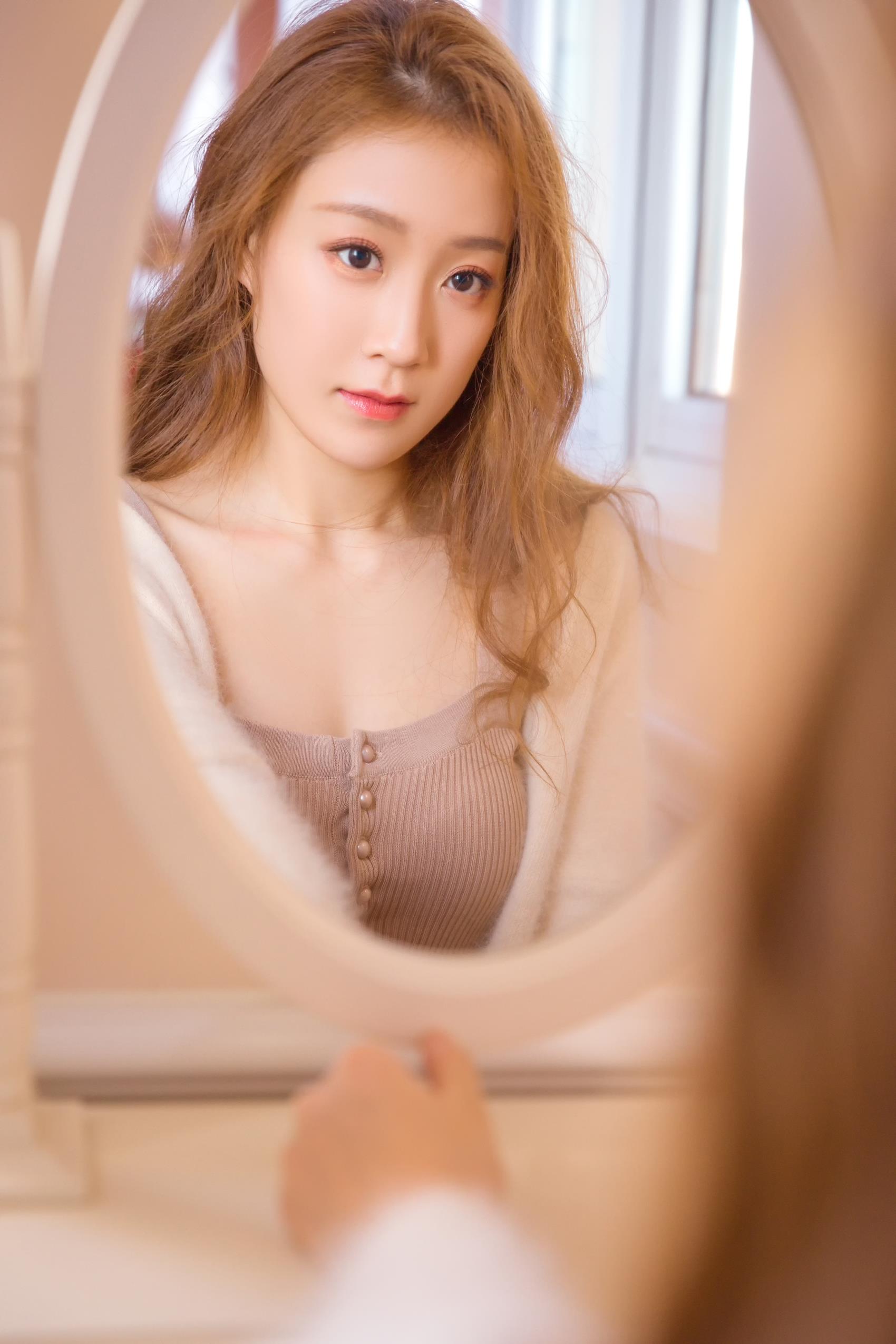 图片[33]-[YALAYI雅拉伊]2023.08.01 NO.1053 漠漠柔情[44+1P] – 速更版-美库