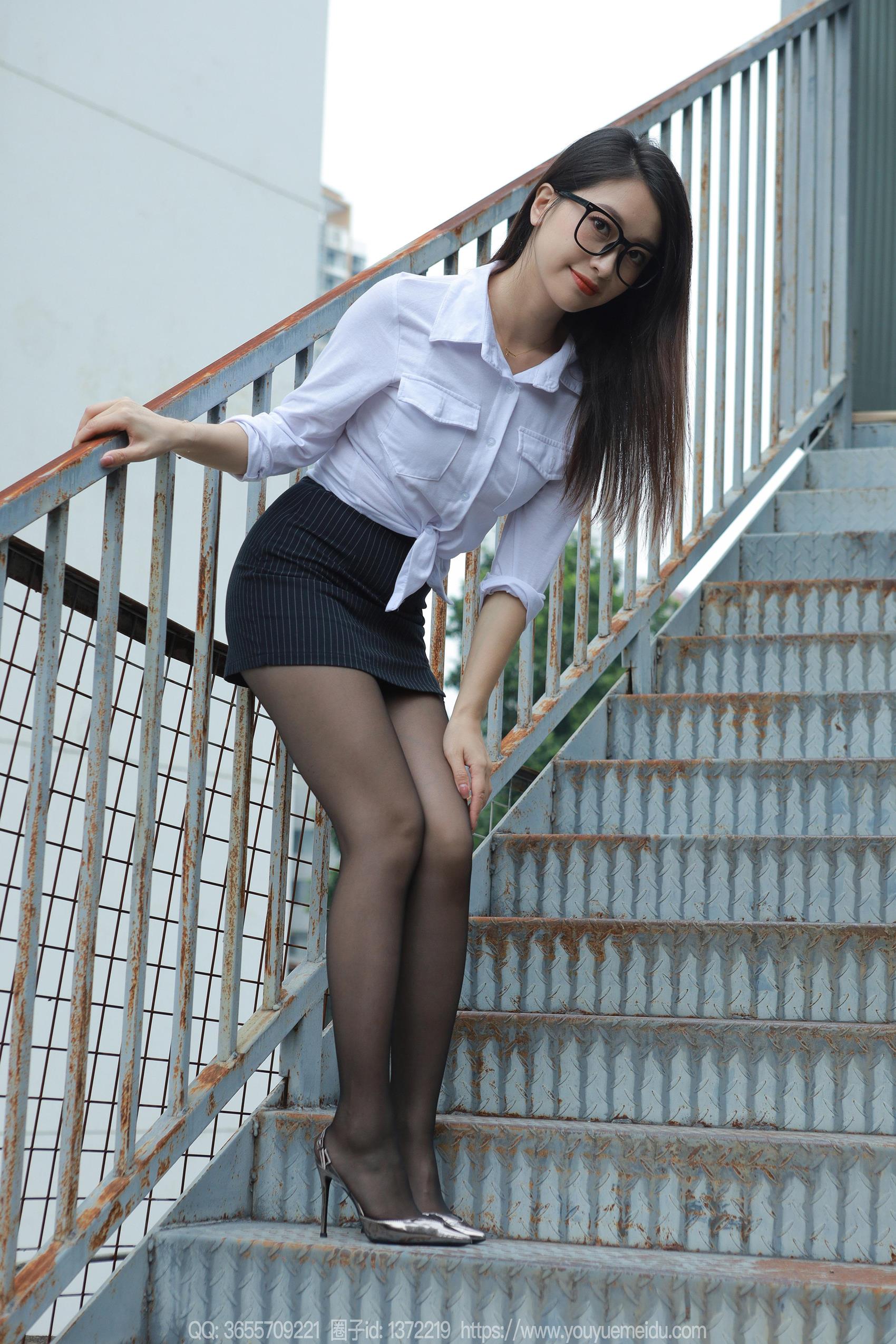 图片[29]-[IESS异思趣向] 2023.10.26 丝享家1569：小婕《迷人眼镜娘》[91P] – 速更版-美库