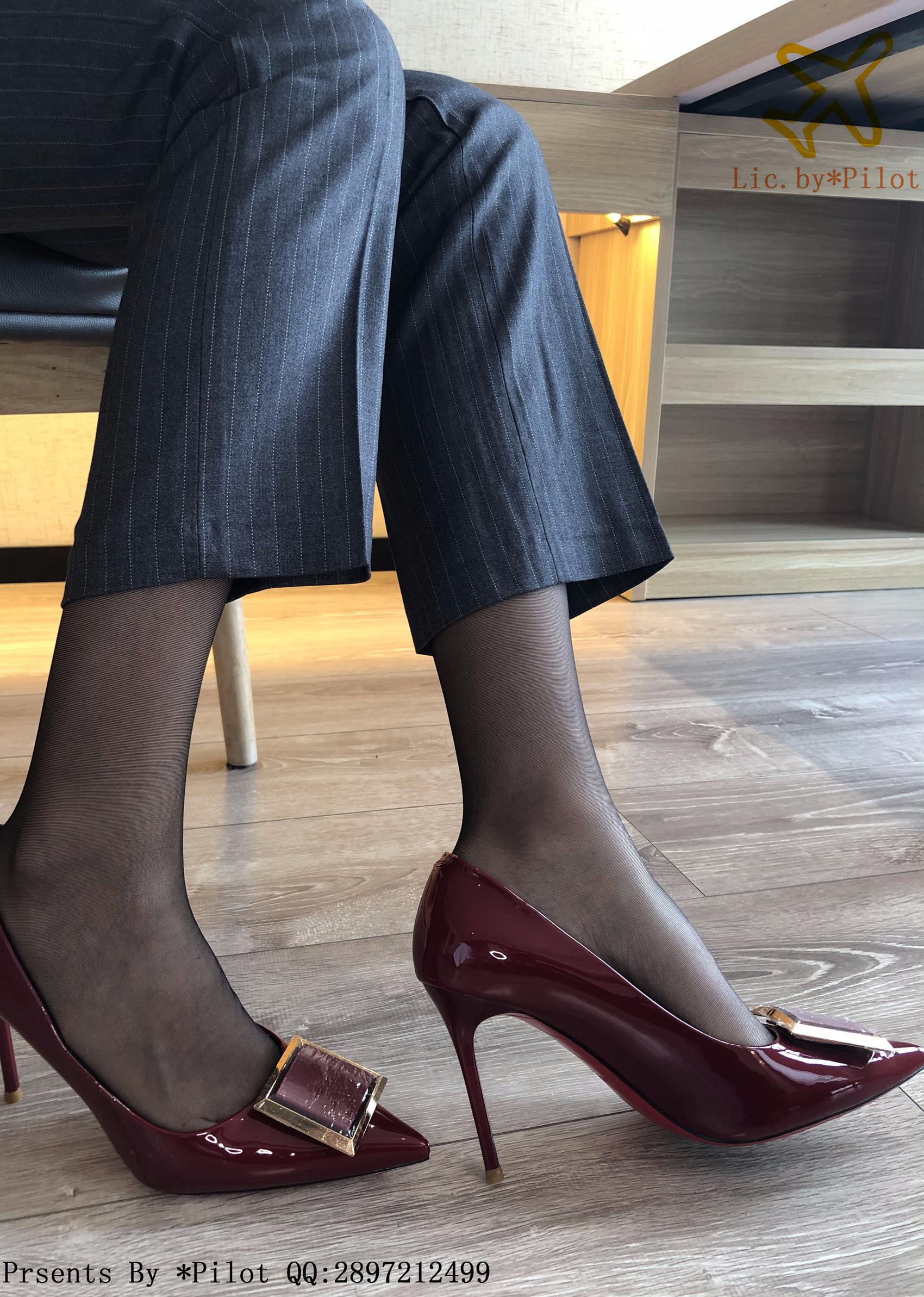 图片[13]-[Pilot]NO.009 爱穿正装的OL小乐-裤里黑丝[38P] – 速更版-美库