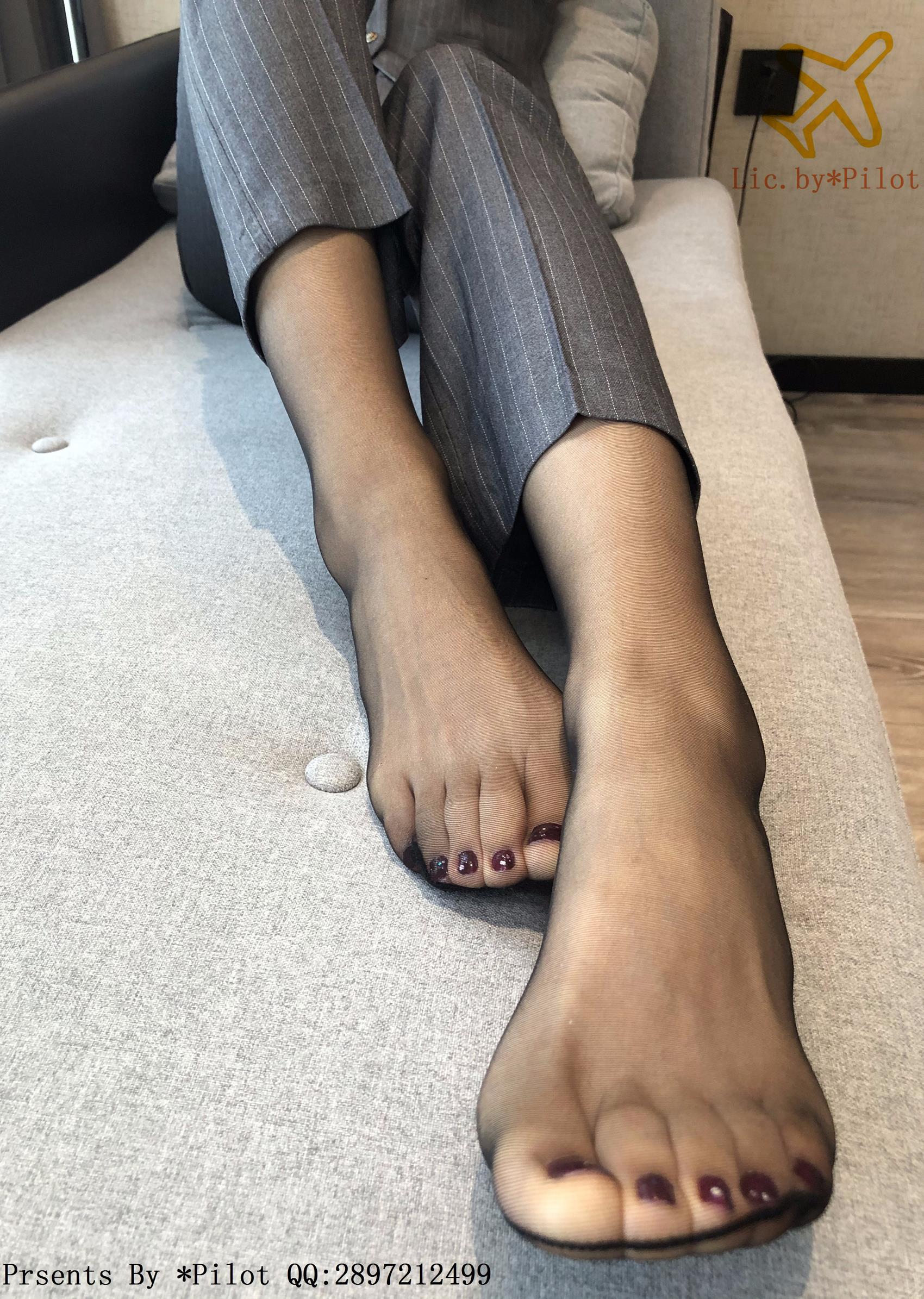 图片[16]-[Pilot]NO.009 爱穿正装的OL小乐-裤里黑丝[38P] – 速更版-美库