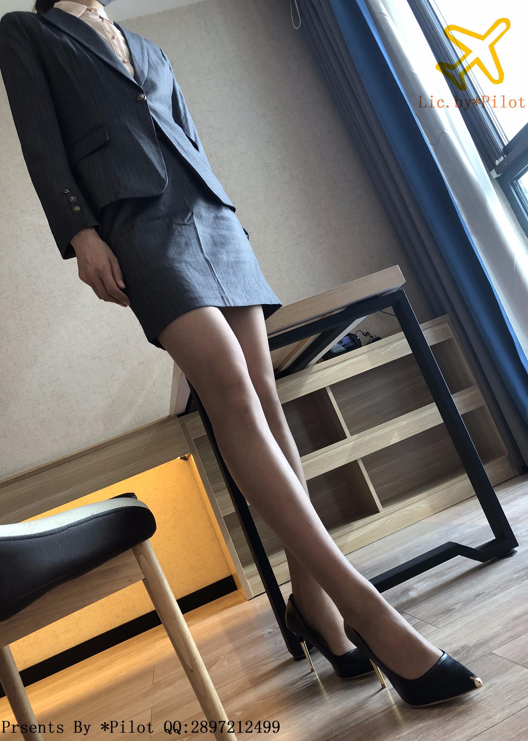 图片[28]-[Pilot]NO.008 爱穿正装的OL小乐-OL珠光灰[63P] – 速更版-美库