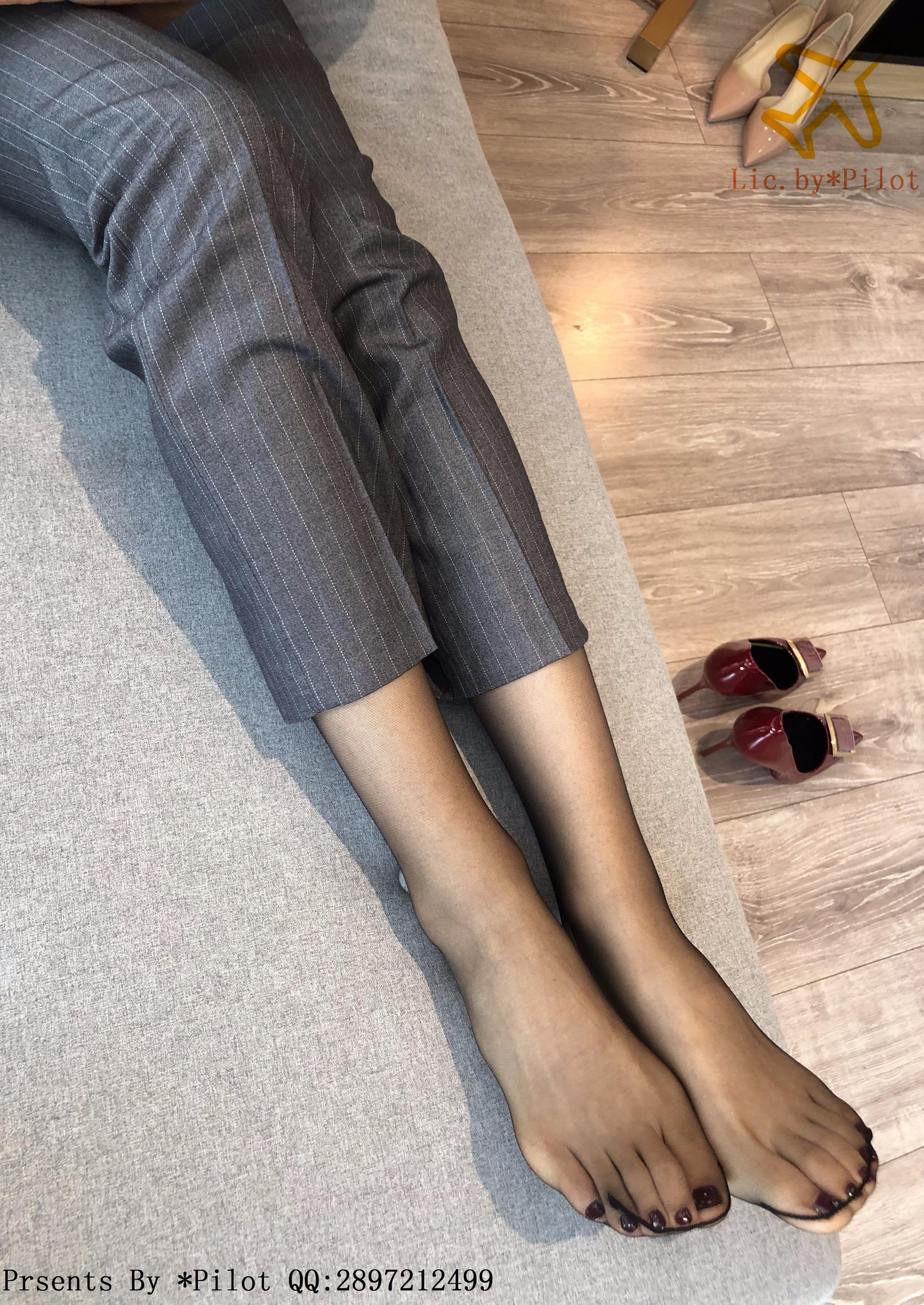 图片[21]-[Pilot]NO.009 爱穿正装的OL小乐-裤里黑丝[38P] – 速更版-美库