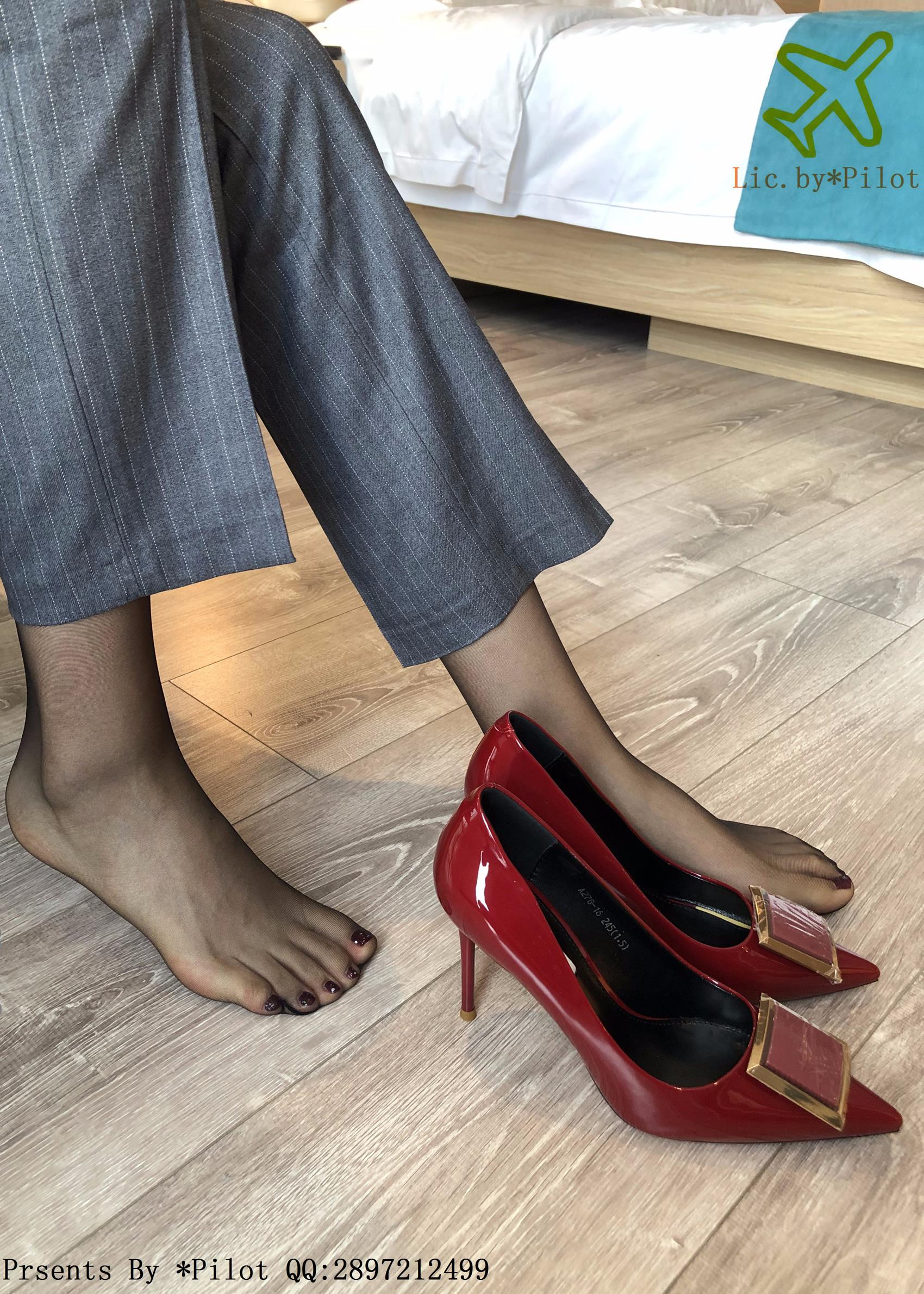 图片[37]-[Pilot]NO.009 爱穿正装的OL小乐-裤里黑丝[38P] – 速更版-美库