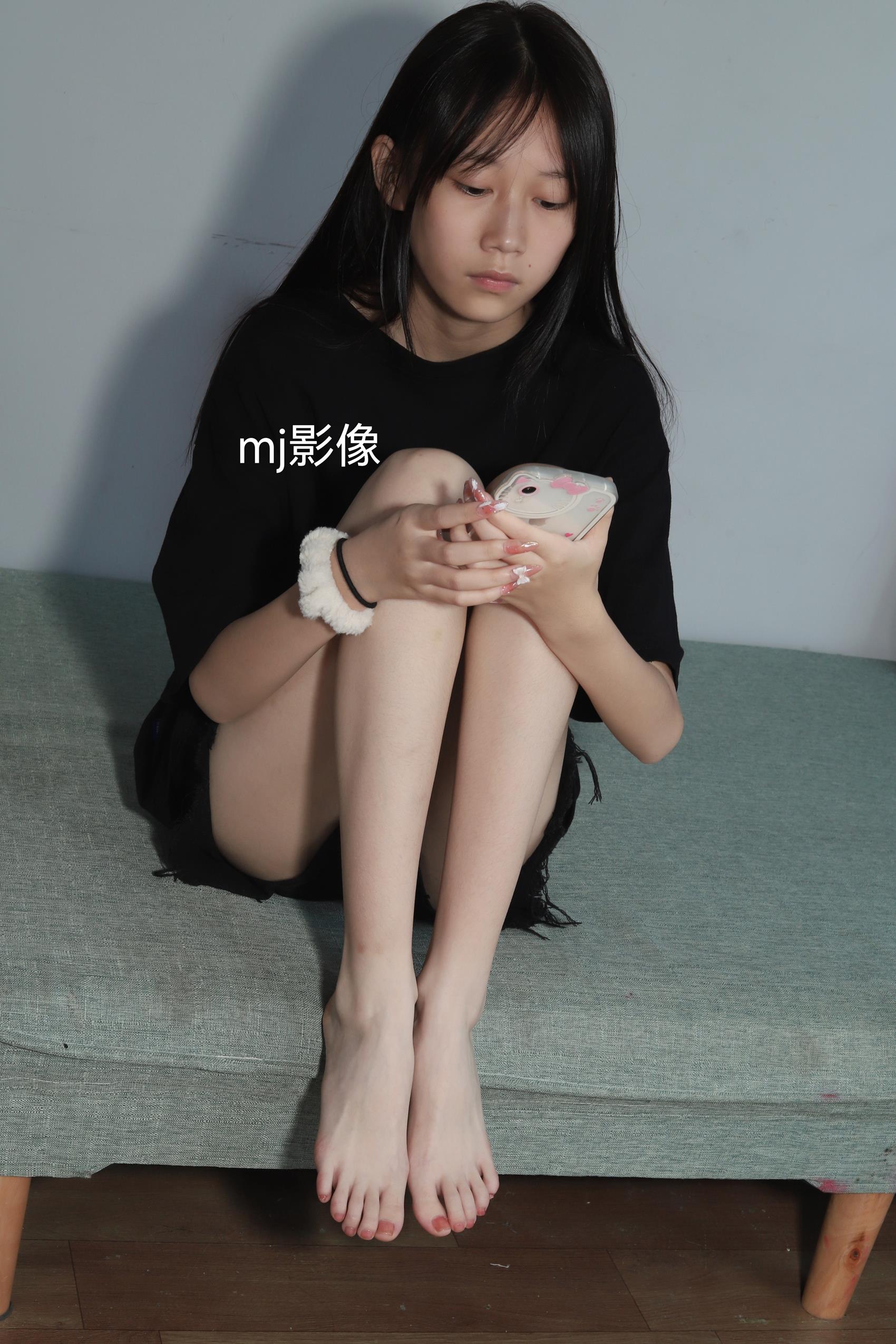 图片[82]-Pary摄影 NO.074 小表妹再次展示超美小嫩脚[100P] – 速更版-美库