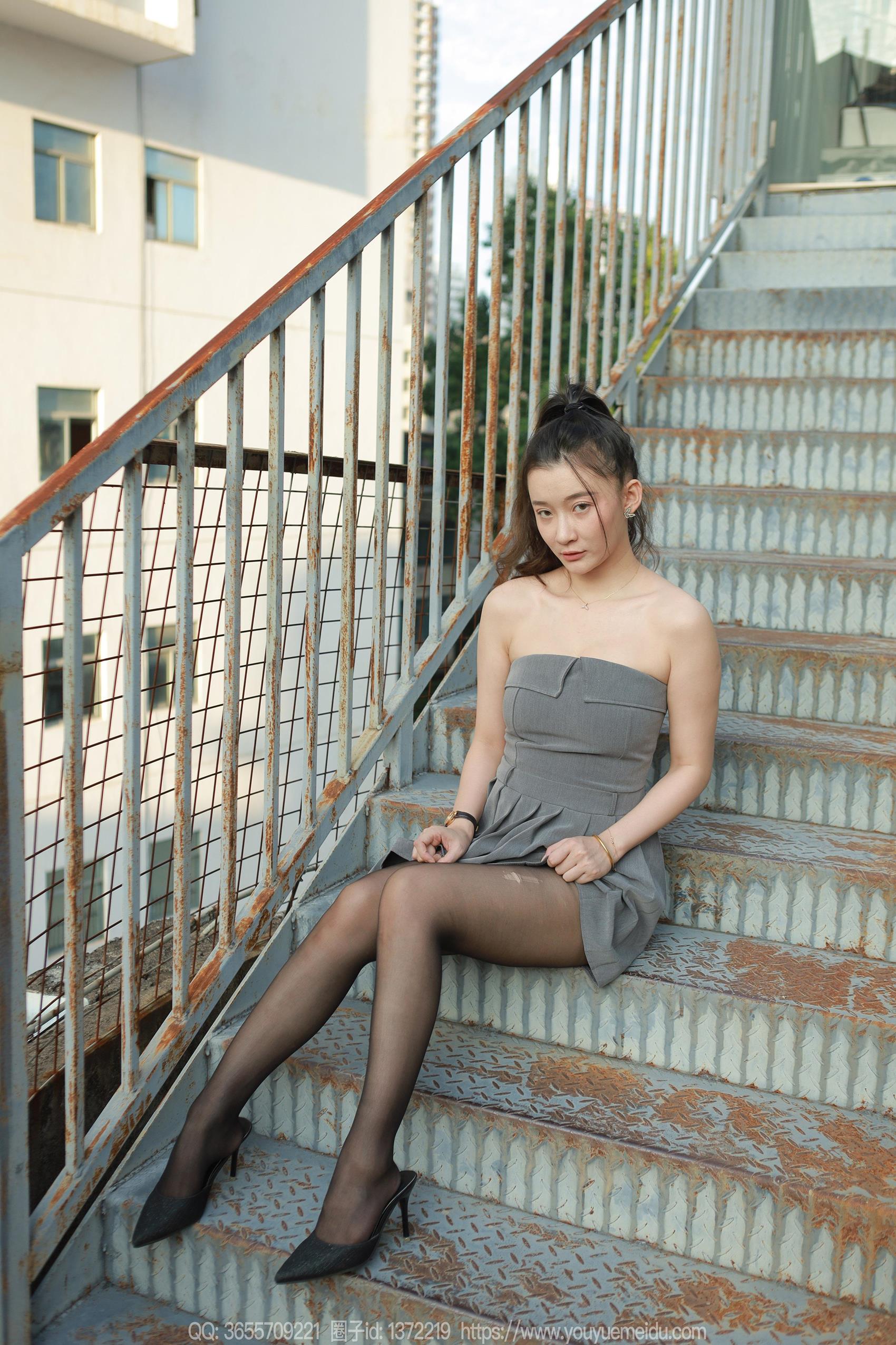 图片[74]-[IESS异思趣向] 2023.11.01 丝享家1574：秋秋《灰色小礼裙》[78P] – 速更版-美库