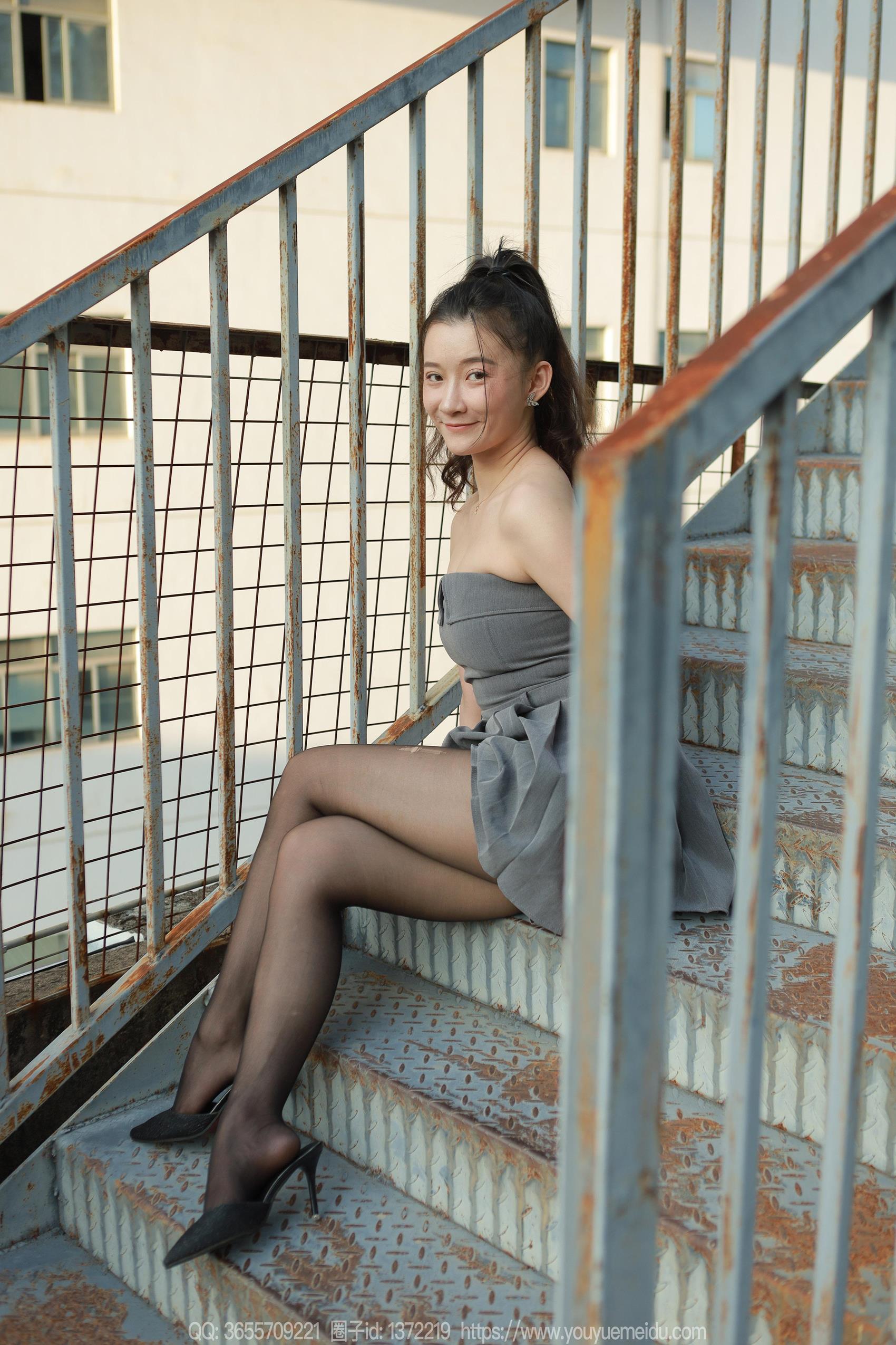 图片[77]-[IESS异思趣向] 2023.11.01 丝享家1574：秋秋《灰色小礼裙》[78P] – 速更版-美库