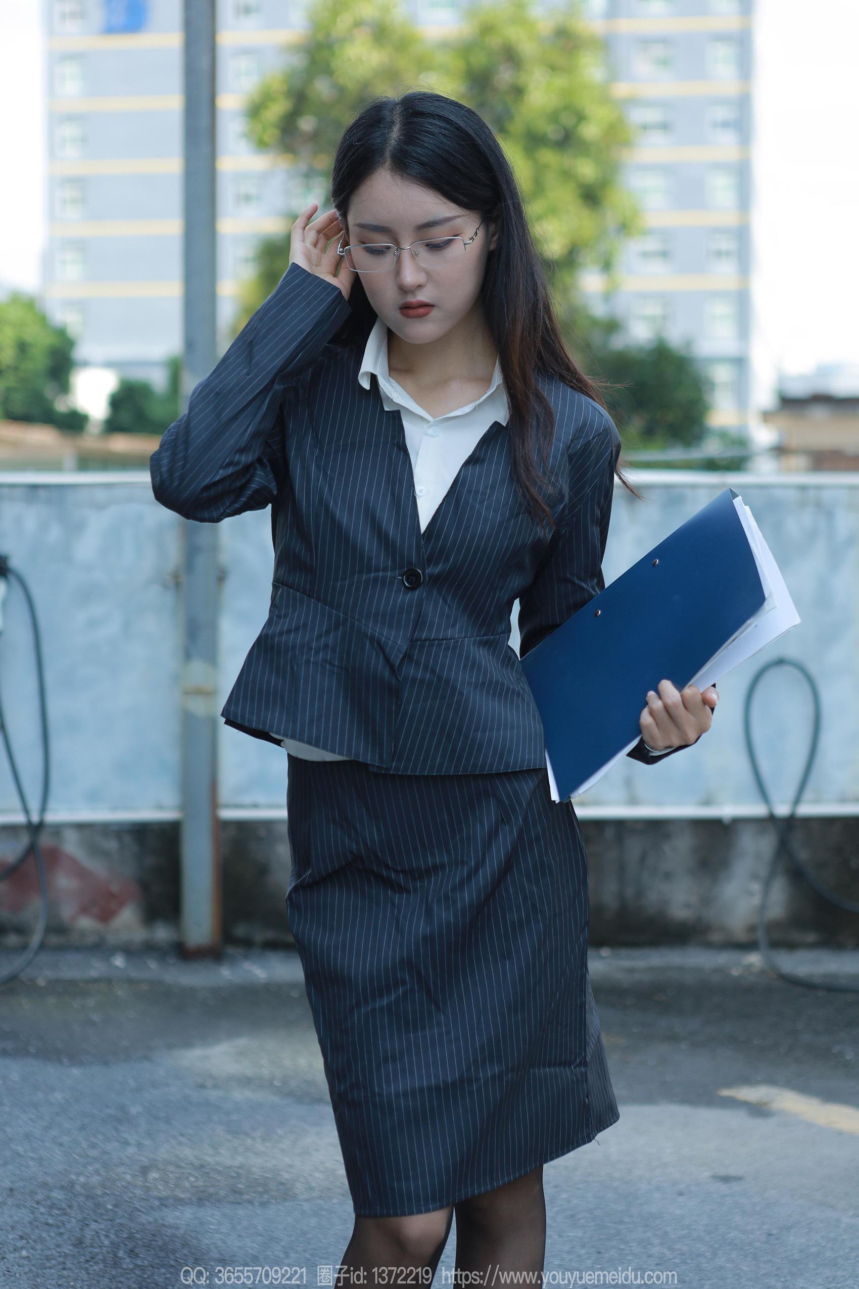 图片[32]-[IESS异思趣向] 2023.11.03 丝享家1576：小宝《懂事早到女人》[88P] – 速更版-美库