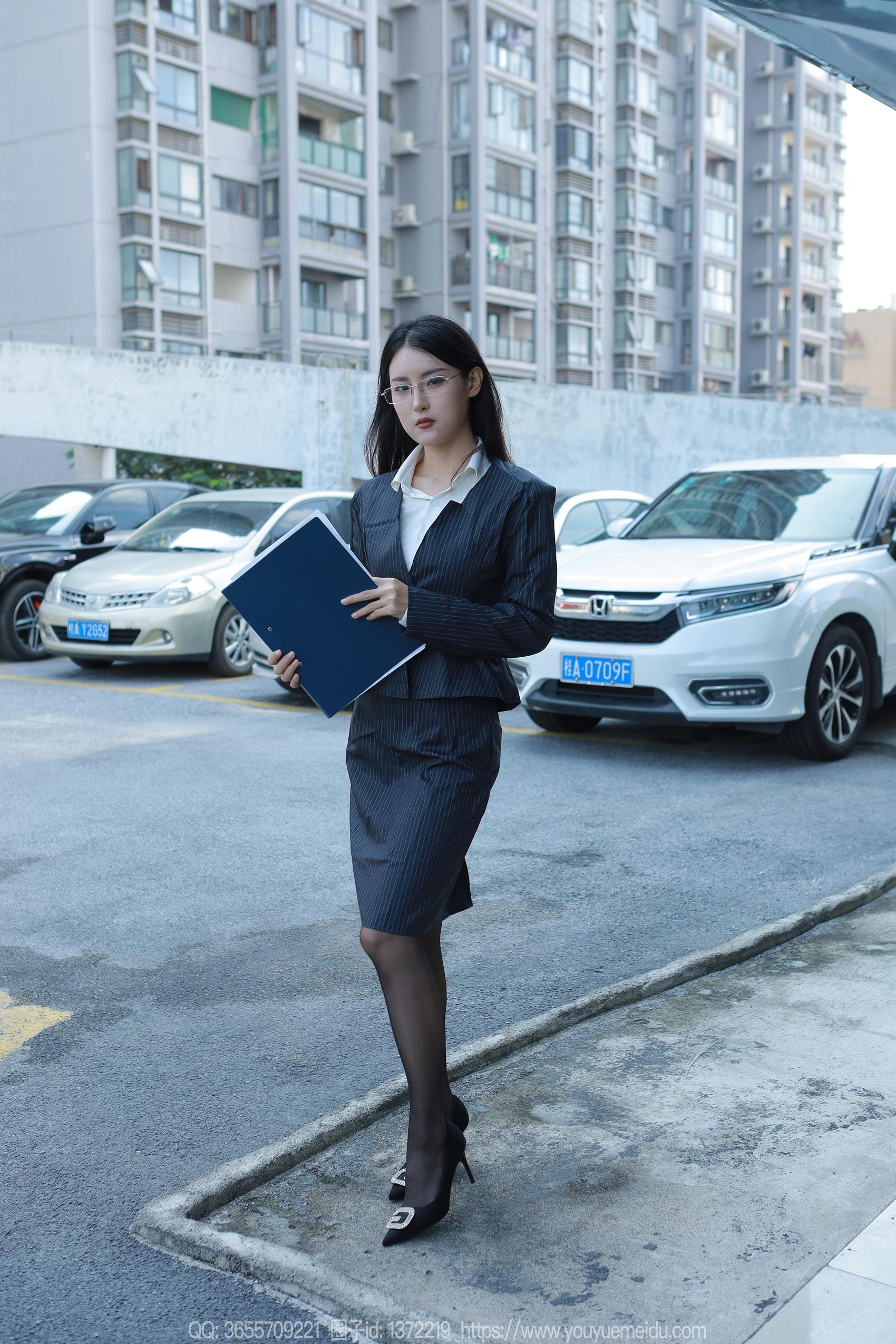 图片[36]-[IESS异思趣向] 2023.11.03 丝享家1576：小宝《懂事早到女人》[88P] – 速更版-美库