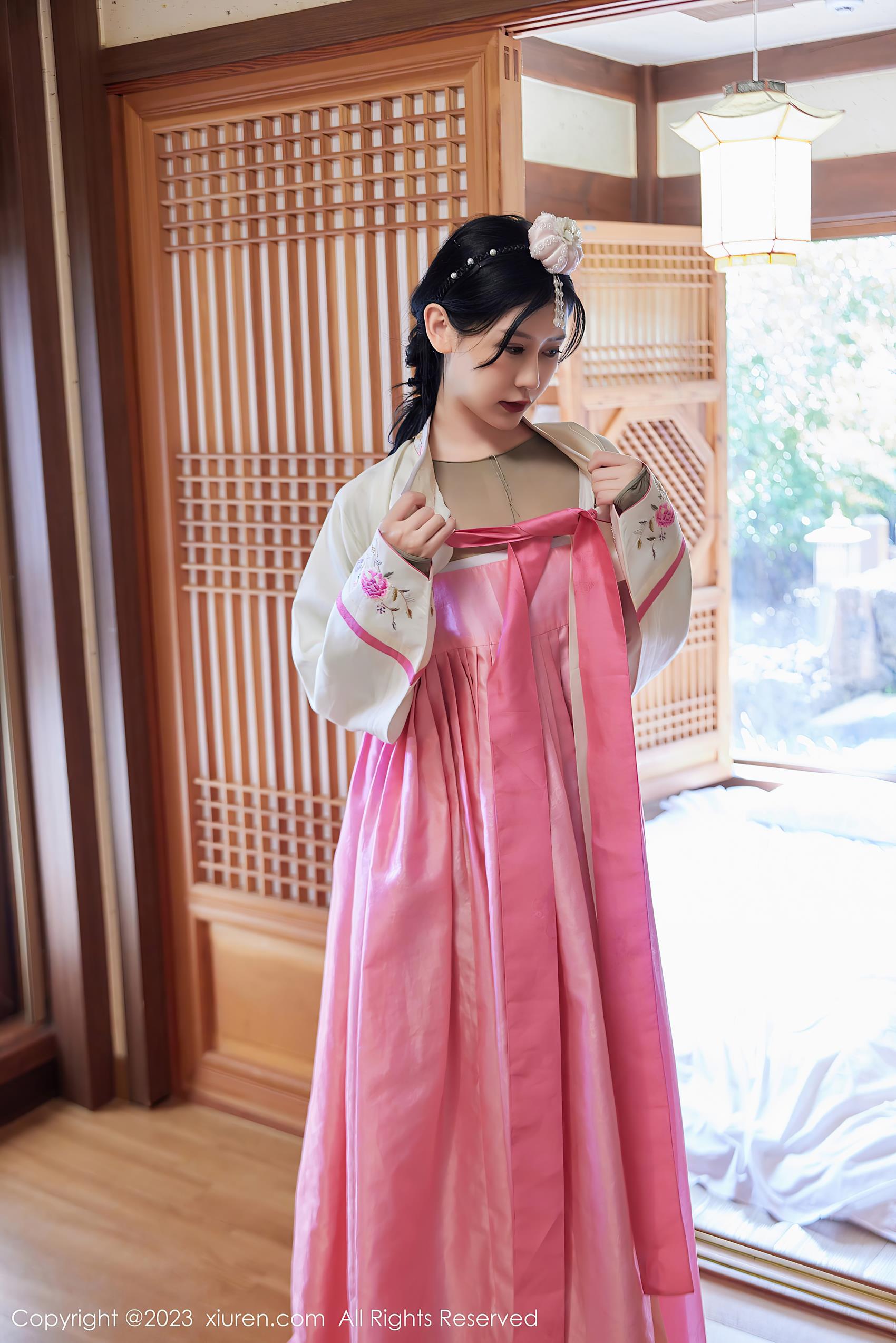 图片[10]-[Xiuren秀人网]2023.10.26 NO.7564 尹甜甜 甜甜的写真覆[11+1P] – 速更版-美库