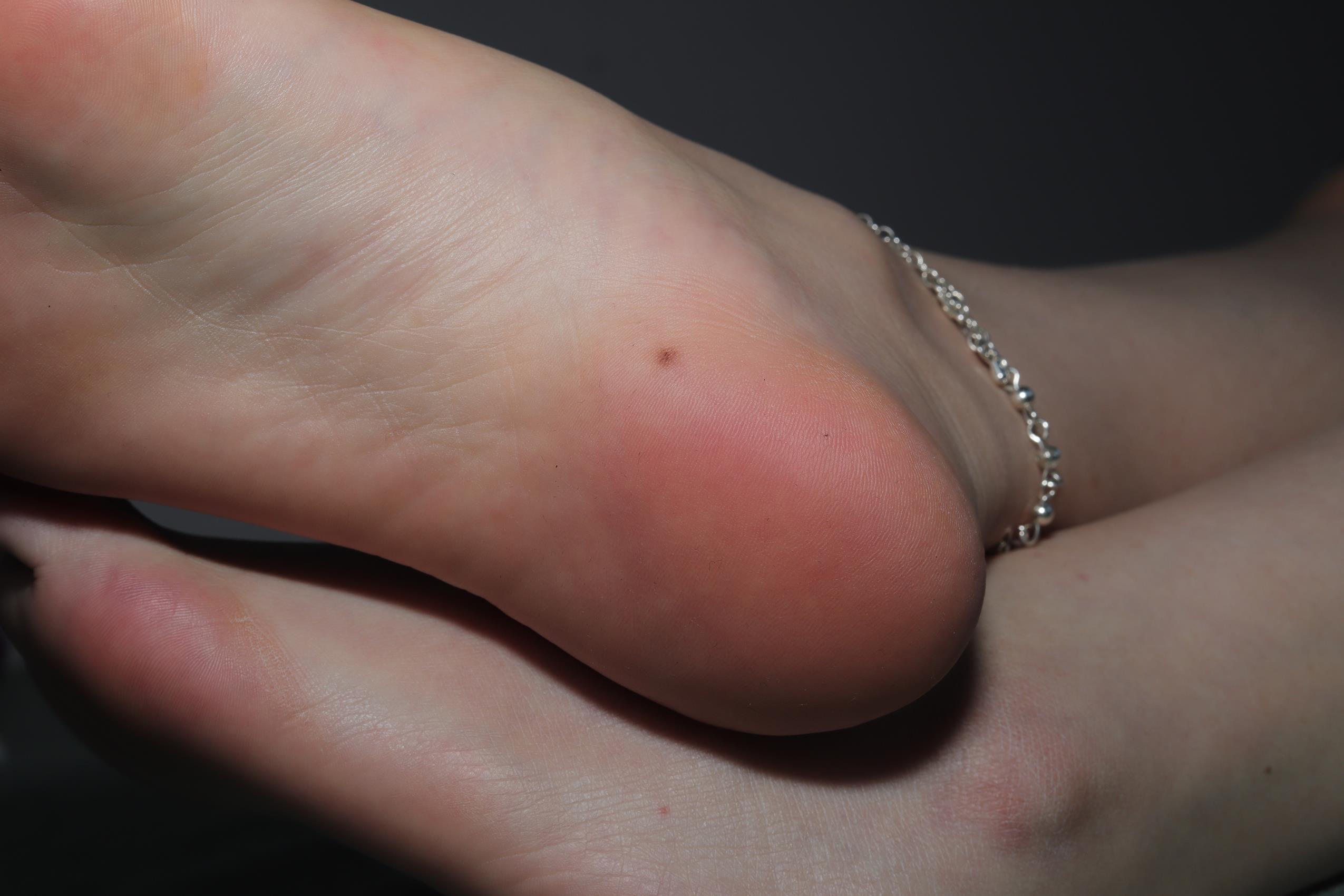 图片[32]-Pary摄影 NO.078 新模小月试镜展示37码嫩白小脚[72P] – 速更版-美库