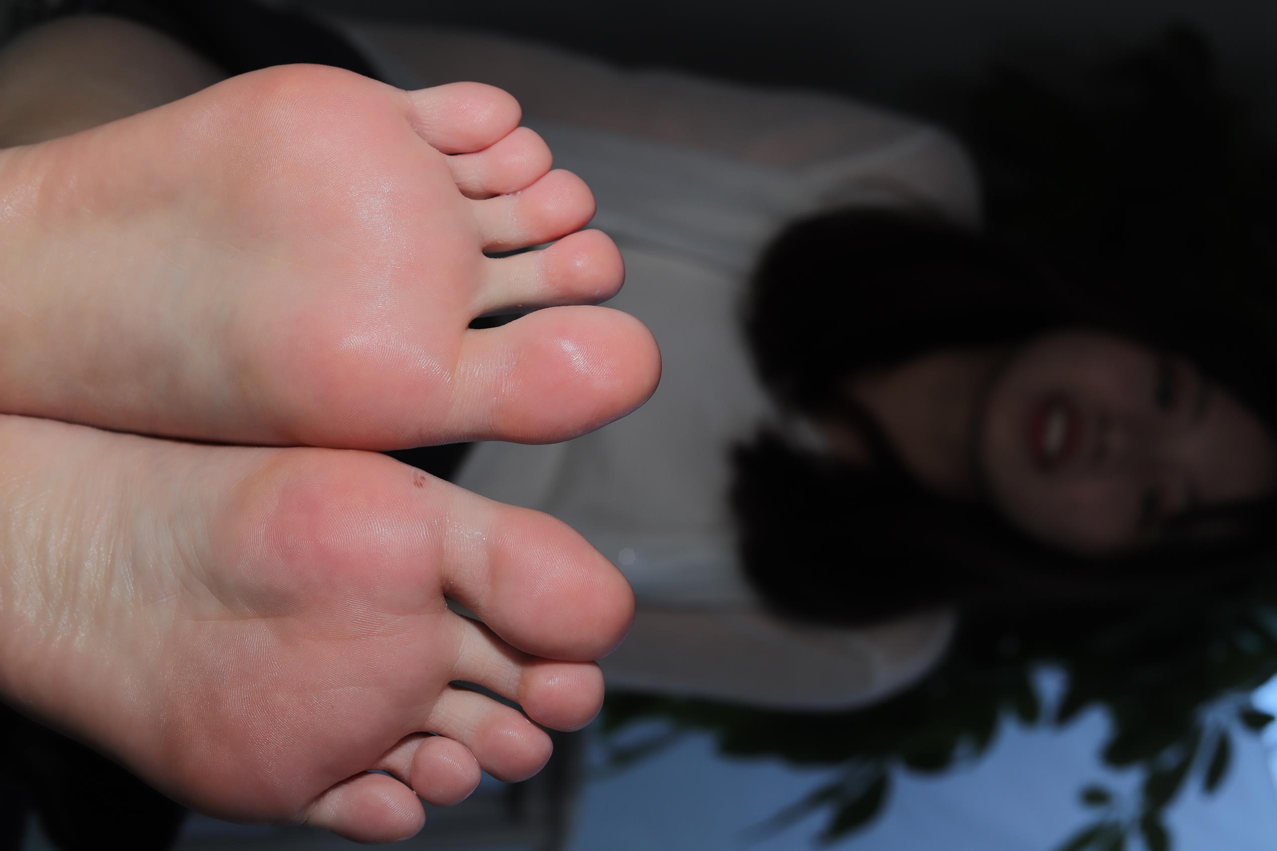 图片[50]-Pary摄影 NO.078 新模小月试镜展示37码嫩白小脚[72P] – 速更版-美库